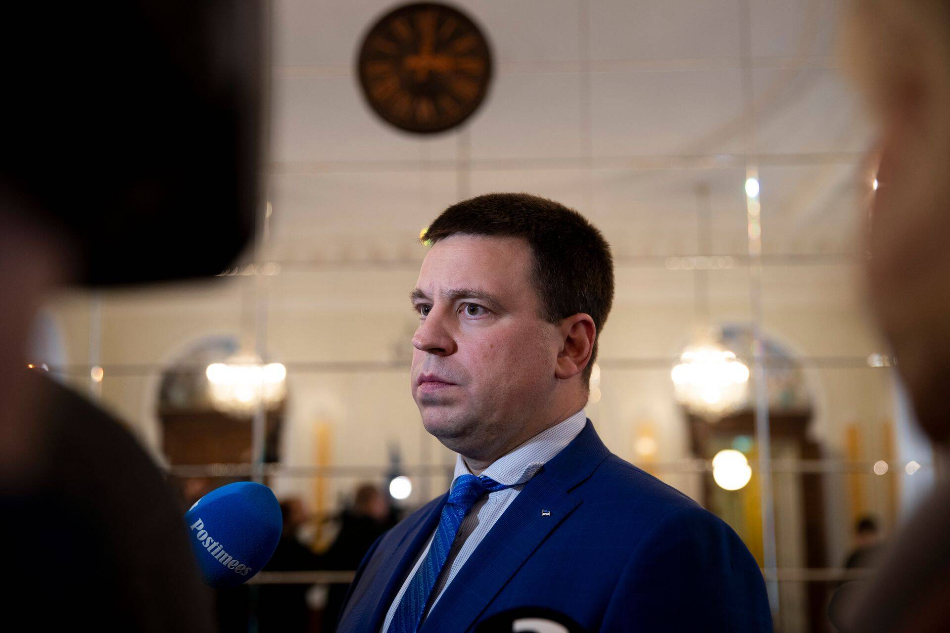 Haiguspäevade hüvitamine läheb haigele soodsamaks, kuid seda piiratud ajaks.