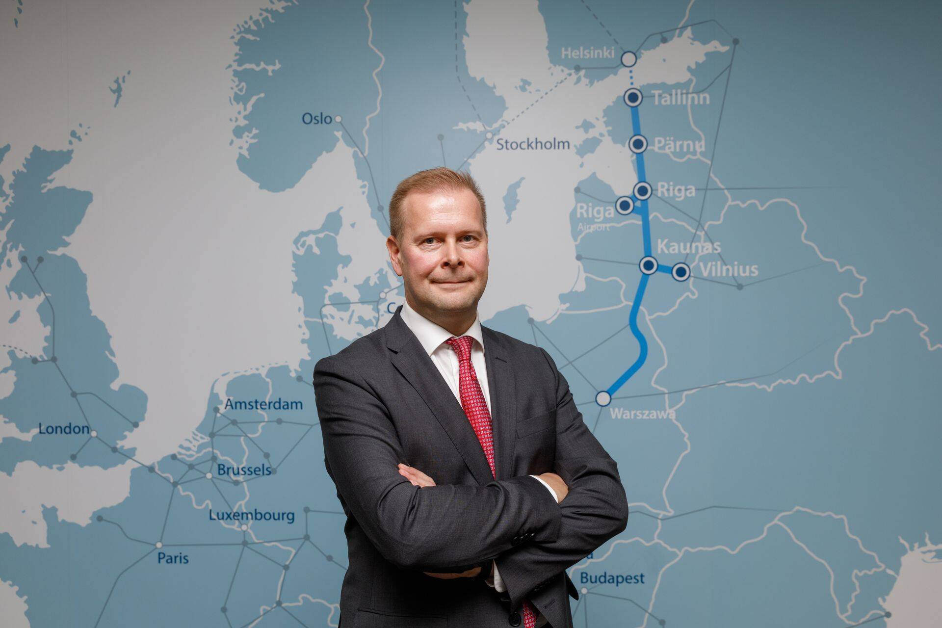 Esimese lõiguna sõlmiti projekteerimisleping Pärnu ja Rapla vahel. RB Rail ASi tegevjuht Timo Riihimäki peab seda märgilise tähendusega sündmuseks.