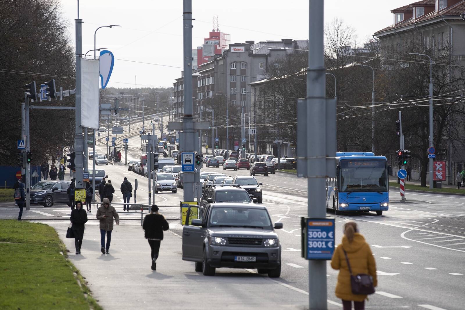 Kehtiva liikluskindlustuseta sõidukiga liikluses endiselt osaleda ei tohi.
