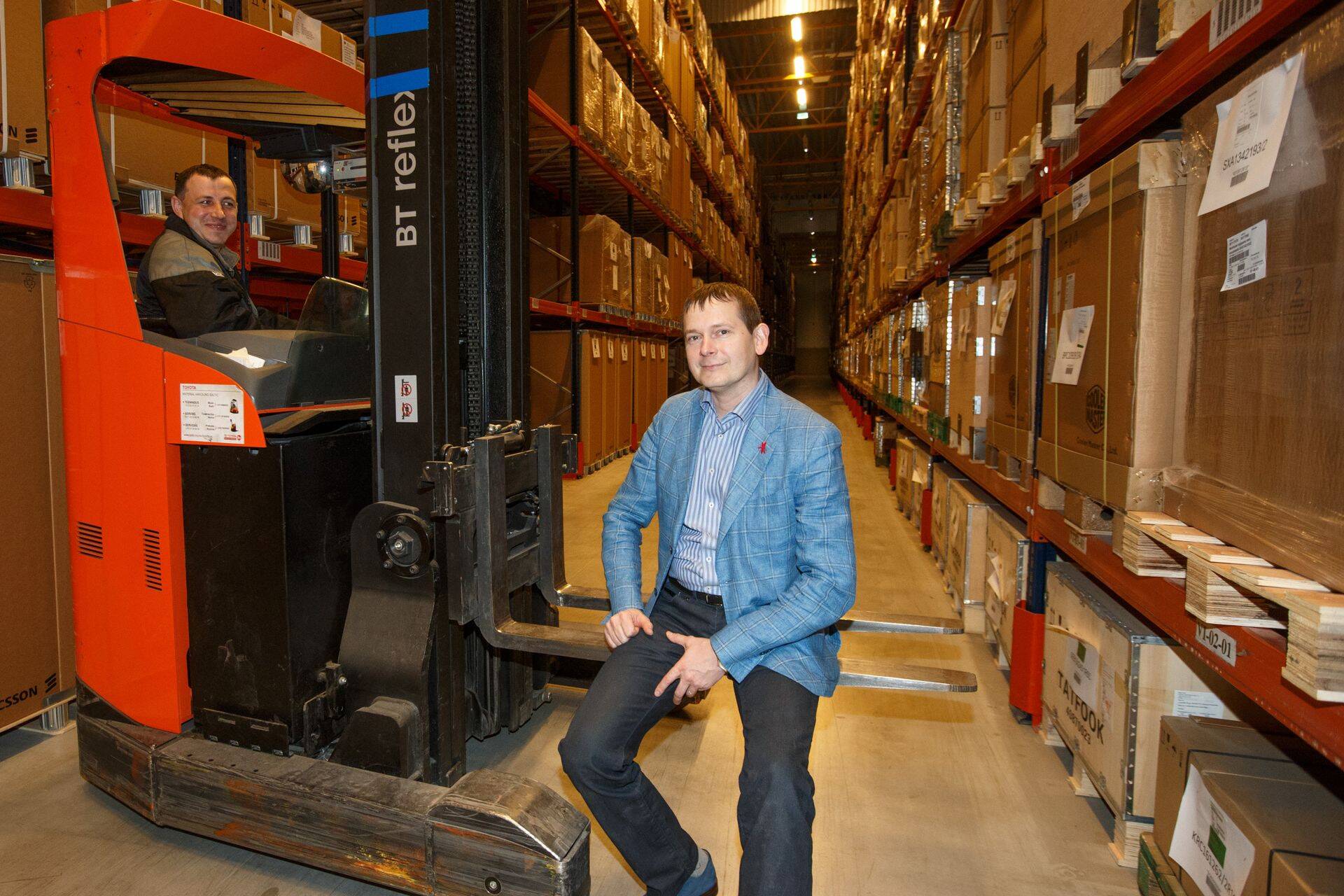 Logistika Pluss alustas ettevõtte ümber korraldamist kümnend tagasi. Selle ajaga on ettevõtte käive kolmekordistunud. Ettevõtte juht Toomas Orutar räägib saates, mis on ettevõtte edasised plaanid.