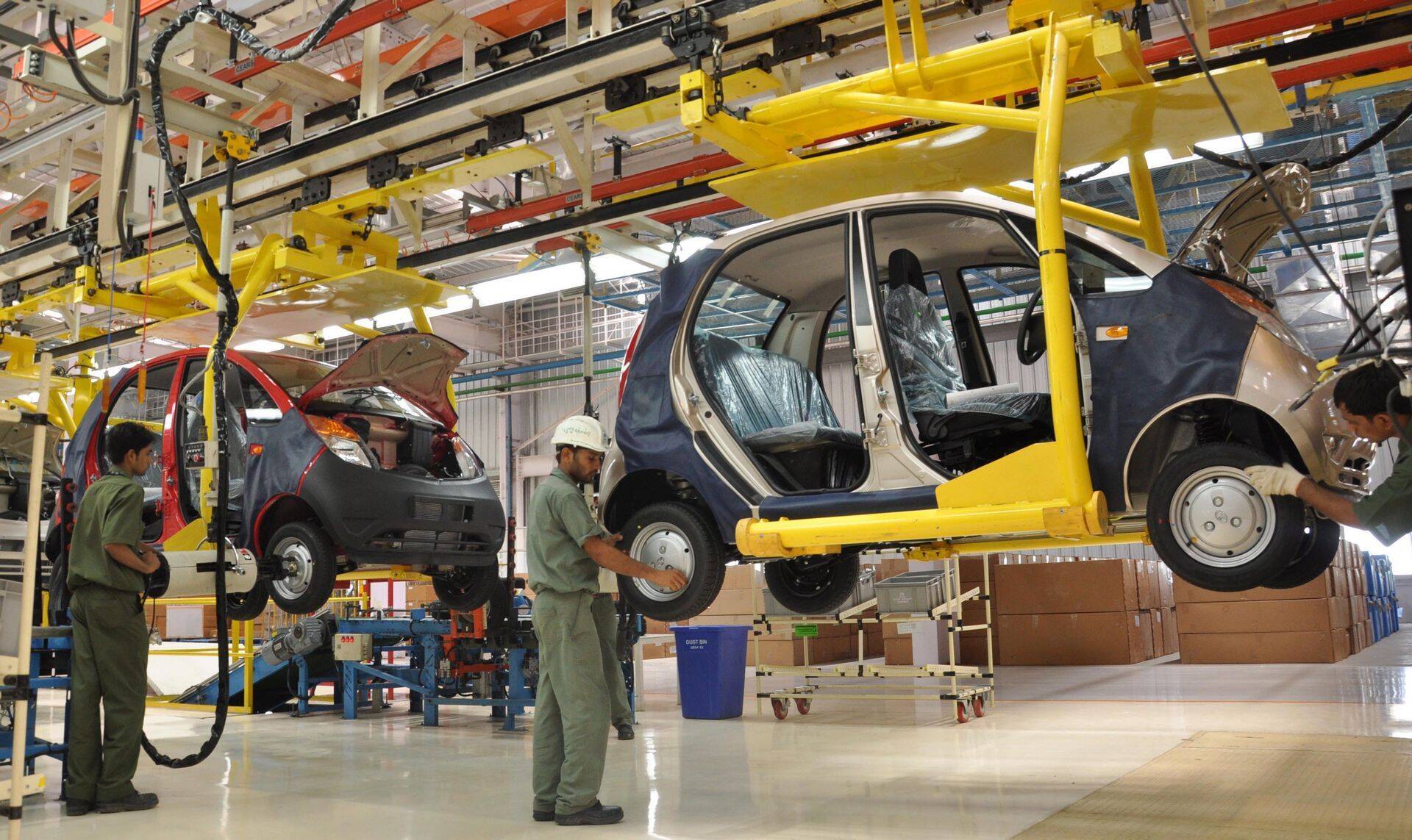 Briti autotööstus aitas toodangumahte veidi kasvatada.
