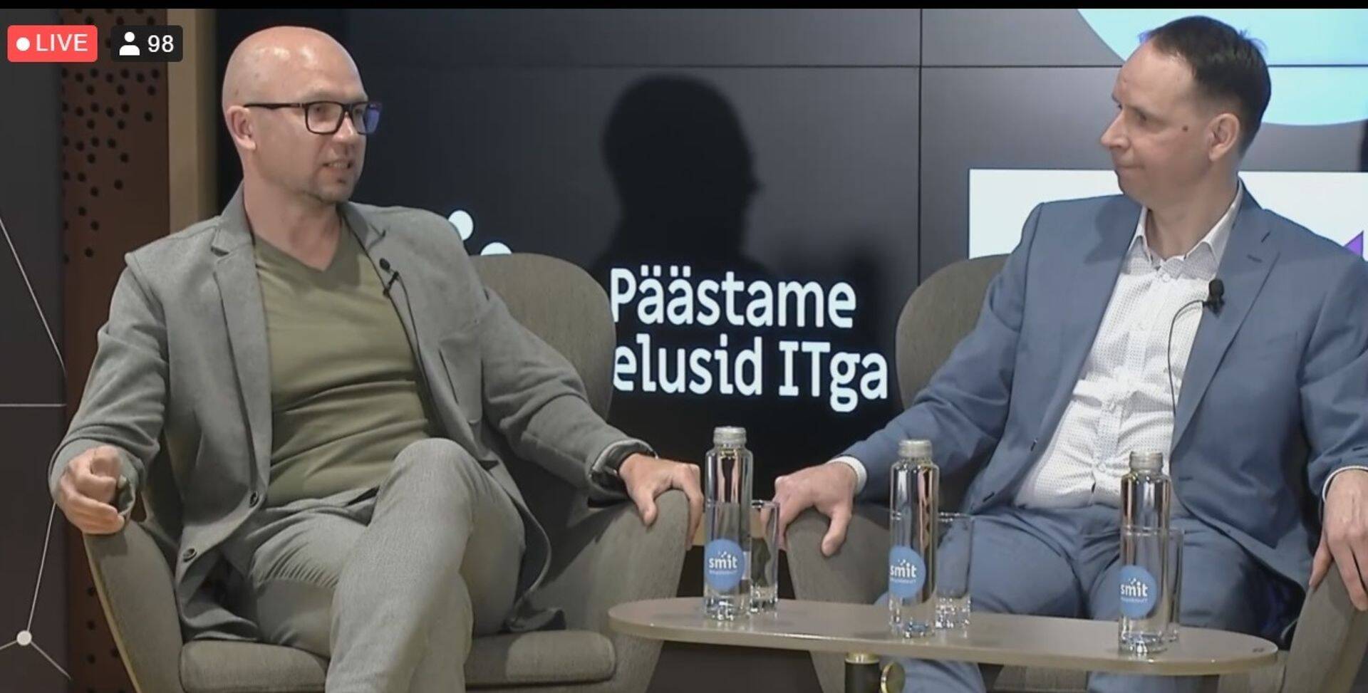 Marek Maido (BCS Itera) ja Lauri Läheb (Omniva) IT-juhtimise aastakonverentsi vestlusringis.