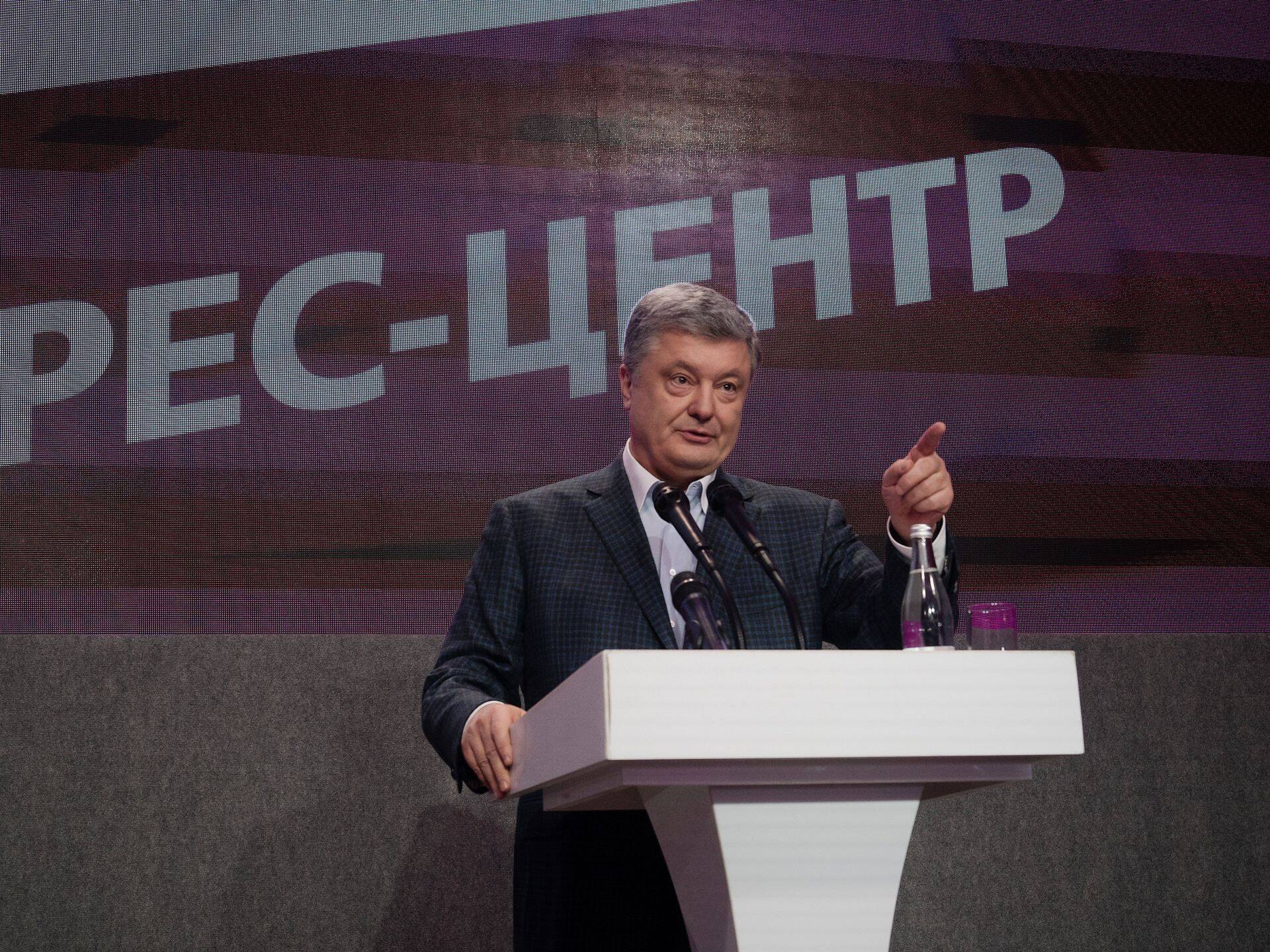 Ukraina president Petro Porošenko pääses valimistel teise vooru.