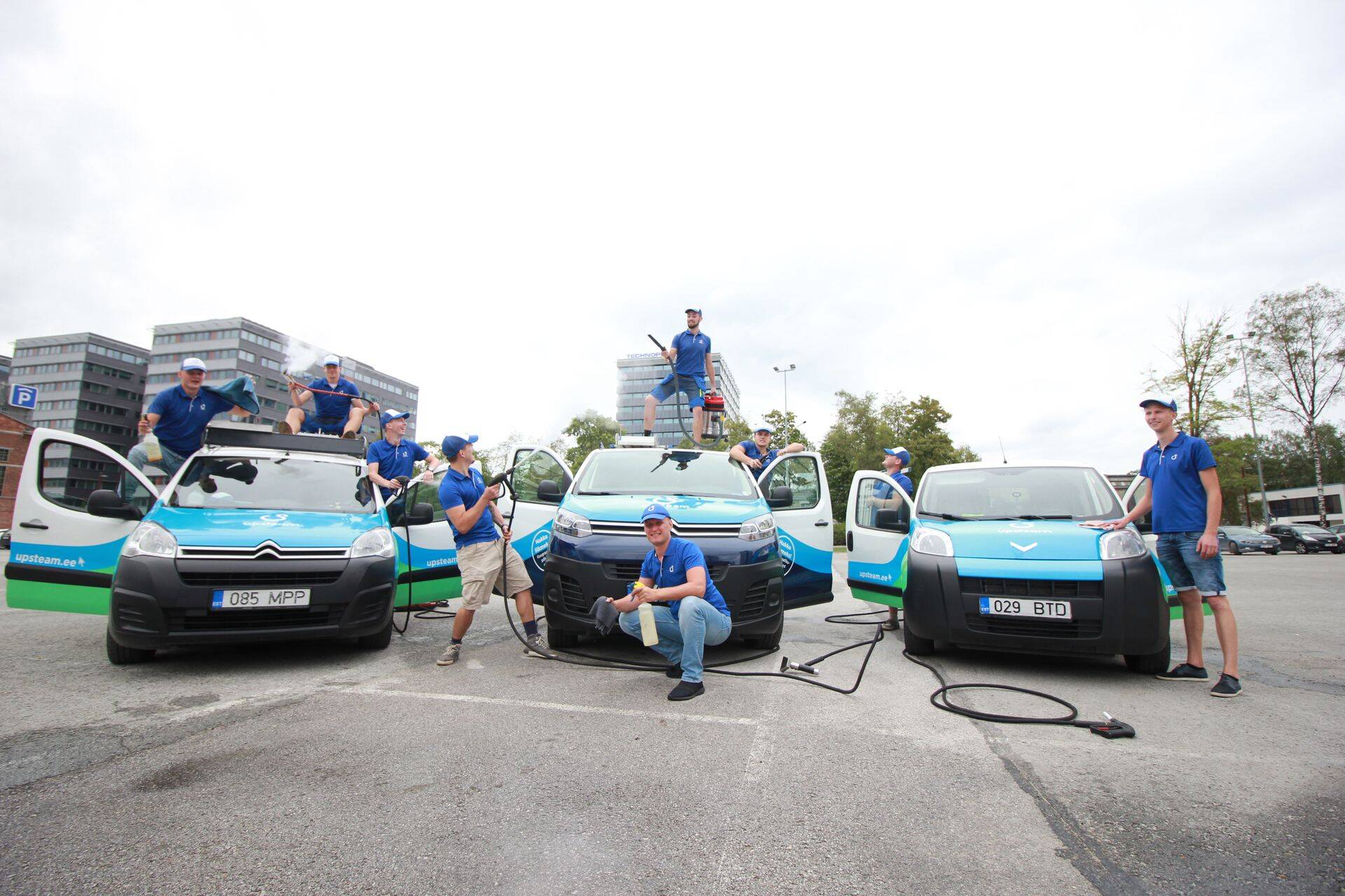 UpSteam car wash team.