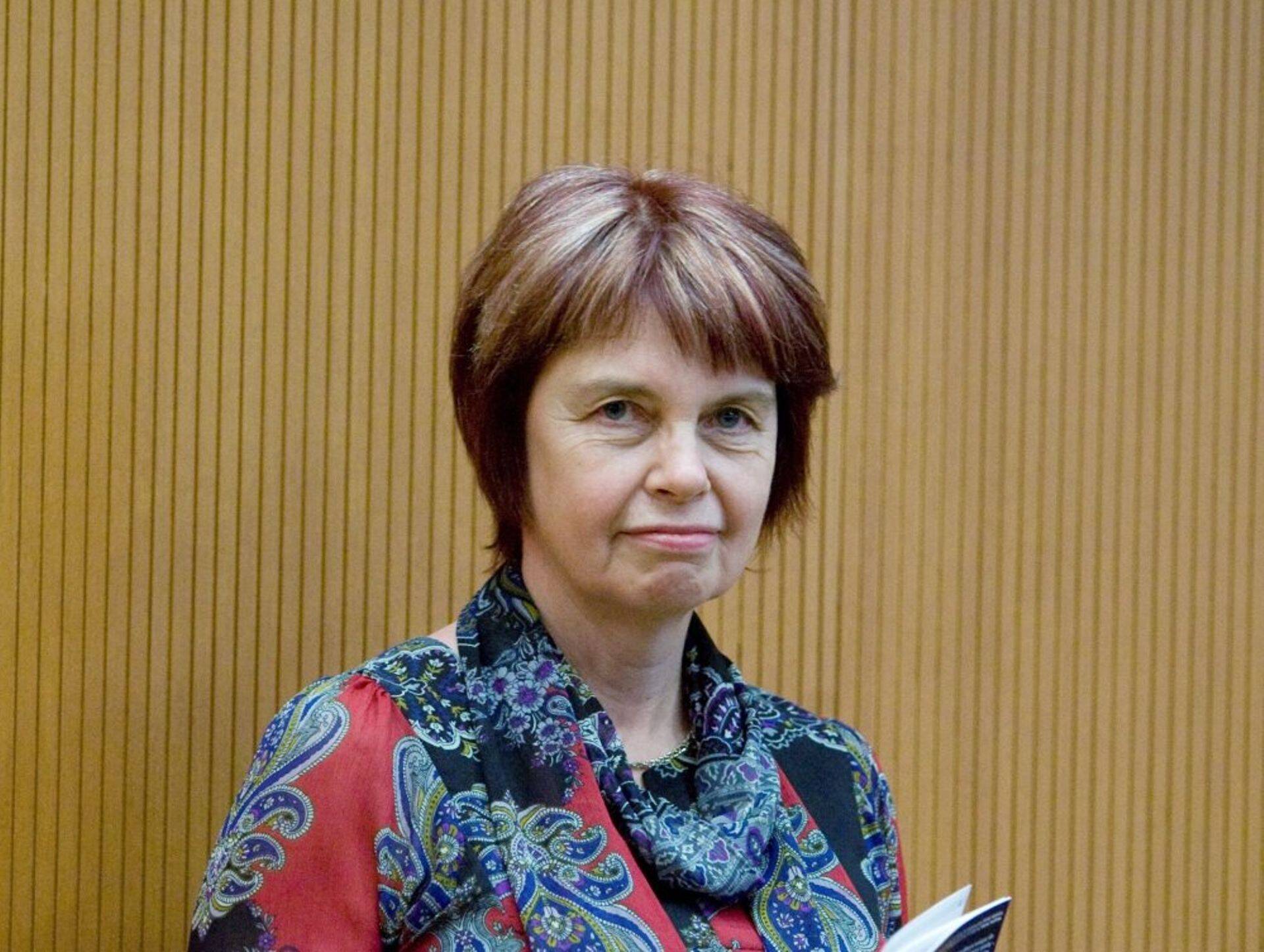 Professor Irja Lutsar