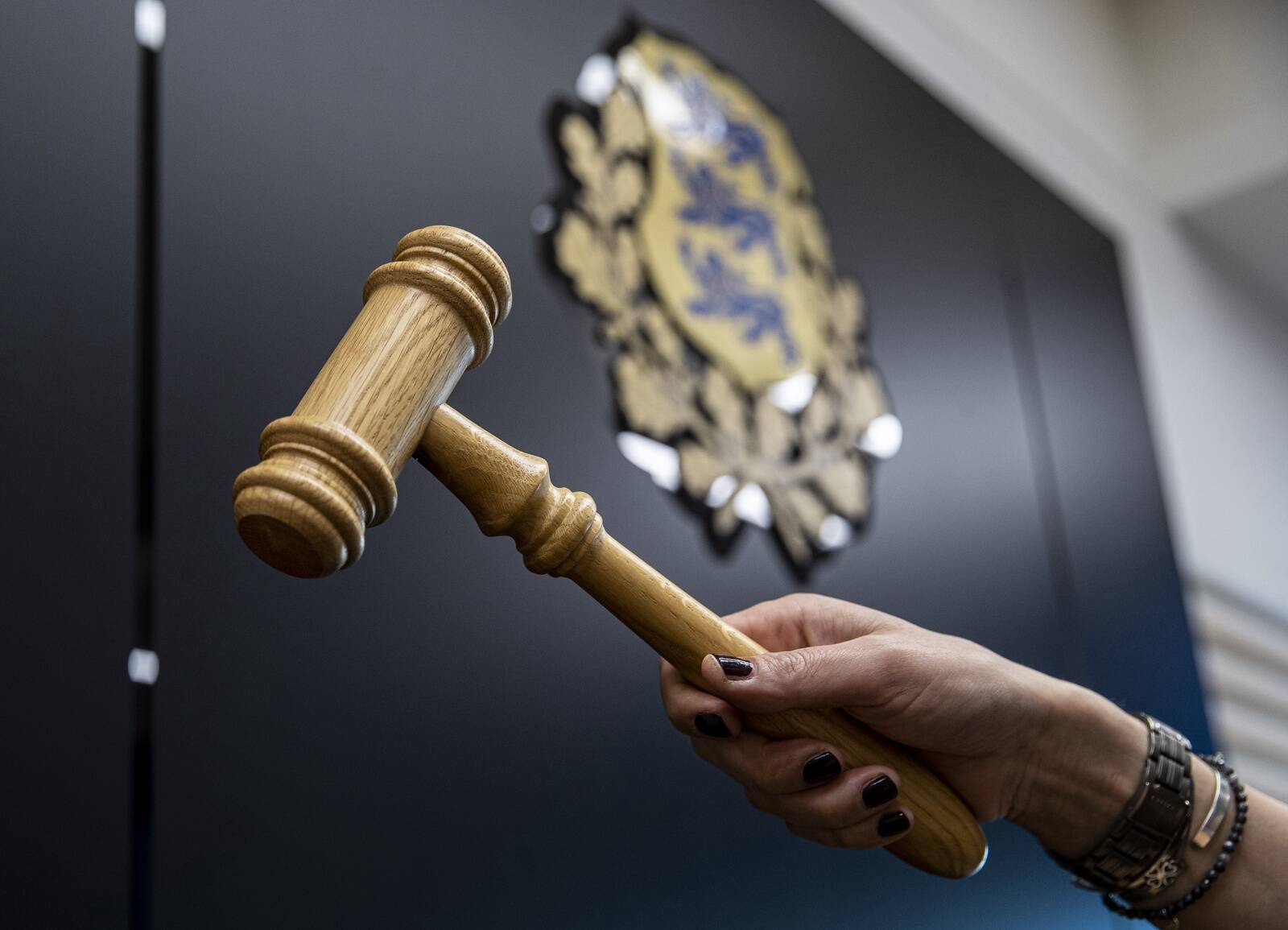 В компании обещают связаться со всеми инвесторами и обговорить условия санации.