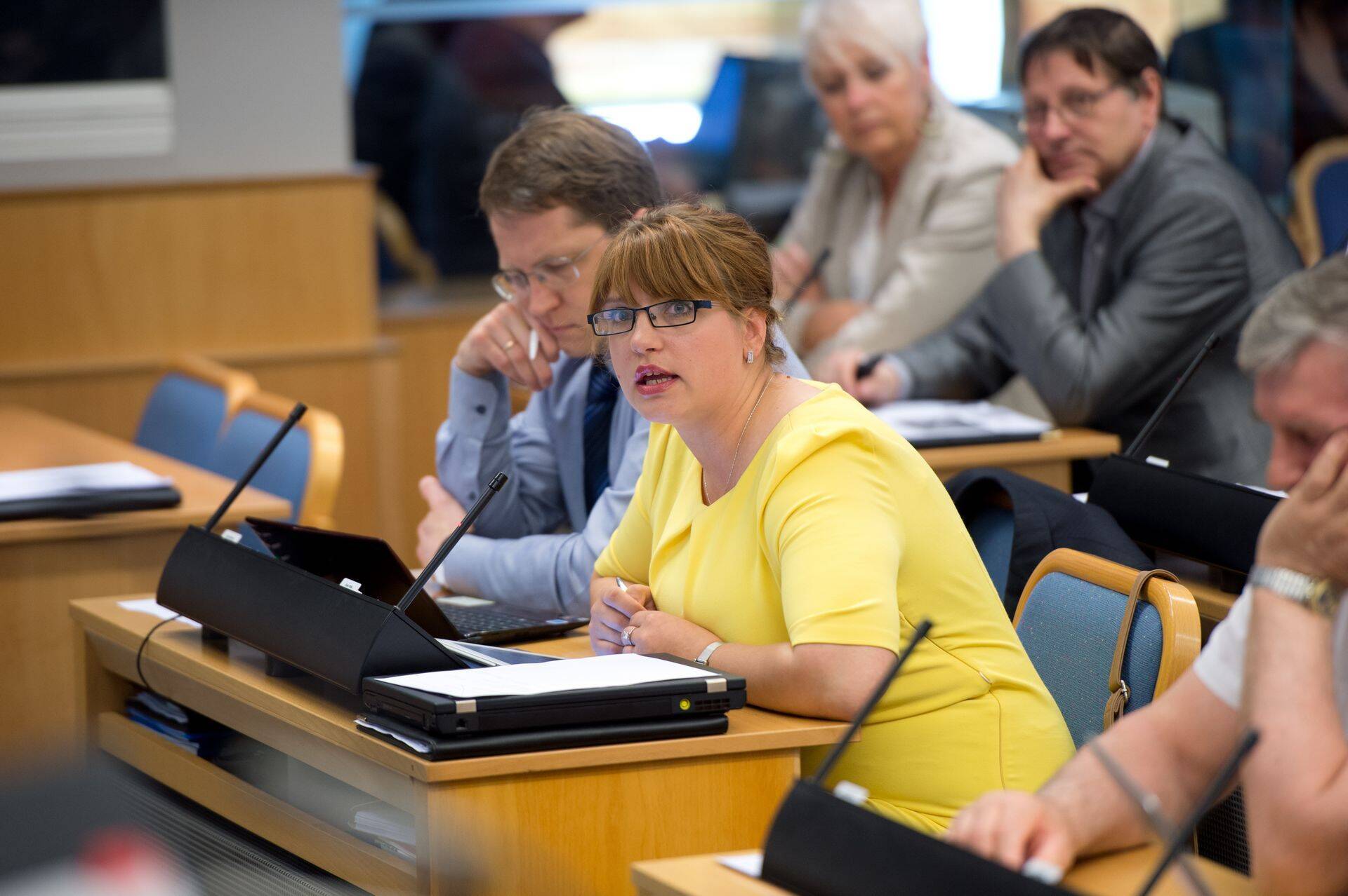 Tallinna linnavolikogu Reformierakonna fraktsiooni aseesimees Õnne Pillak volikogu istungil.