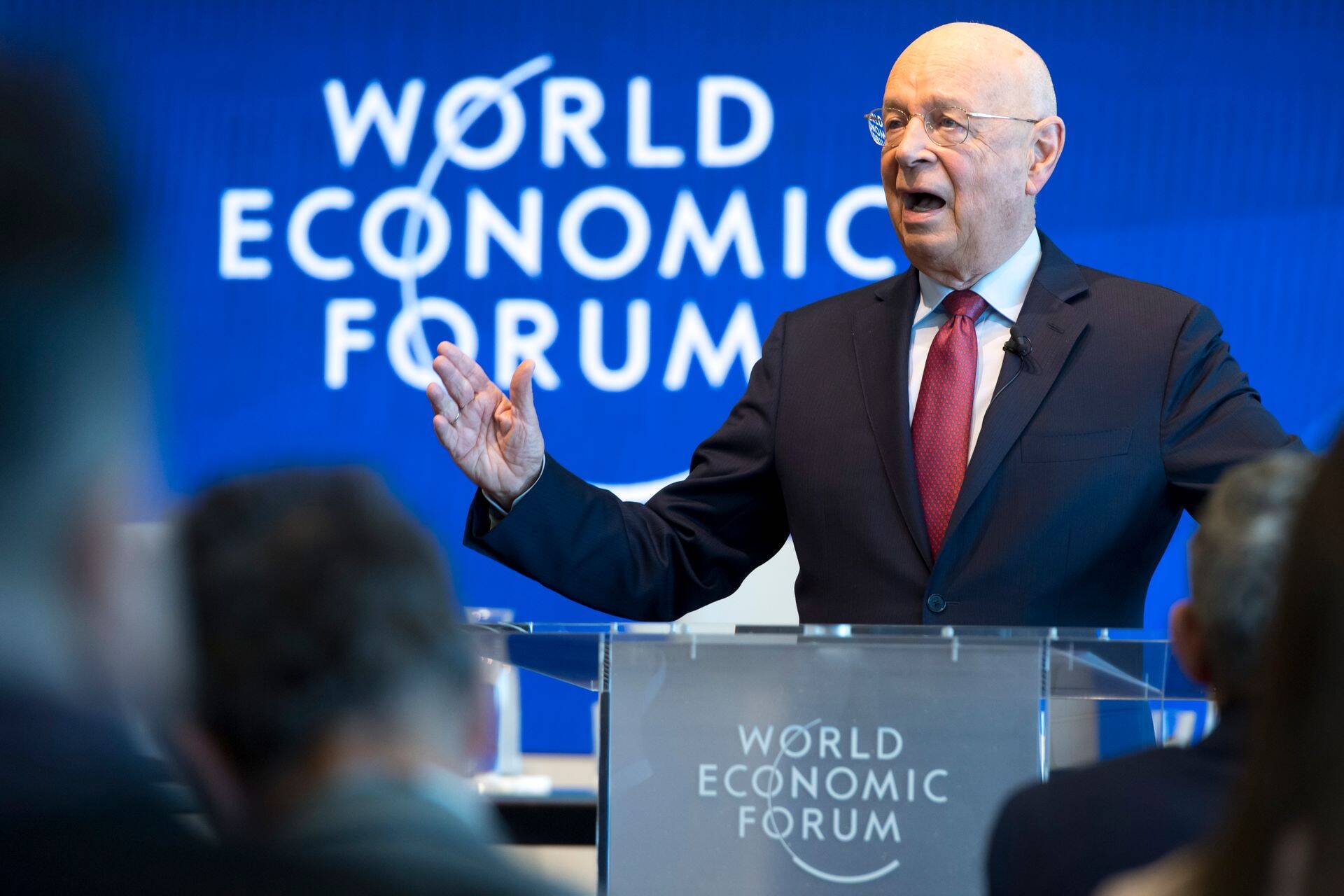 Möödunud nädala teisipäeval tutvustas Davosi majandusfoorumi juht Klaus Schwab tänavuse kohtumise agendat ning märkis, et ebastabiilsust toob maailma nii geopoliitiline olukord kui kliimamuutustest tulenevad keskkonnaohud.