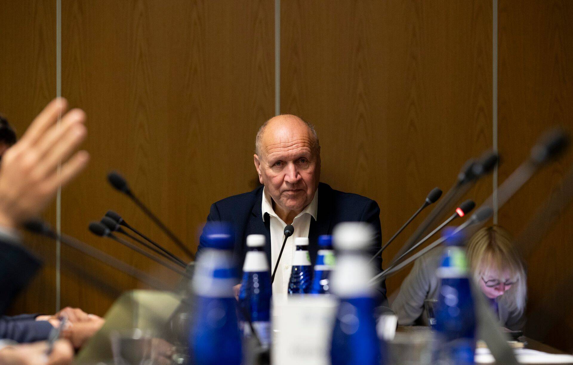 Март Хельме считает, что его однопартиец Калле Грюнталь ничего не нарушил, использовав депутатские топливные карты.