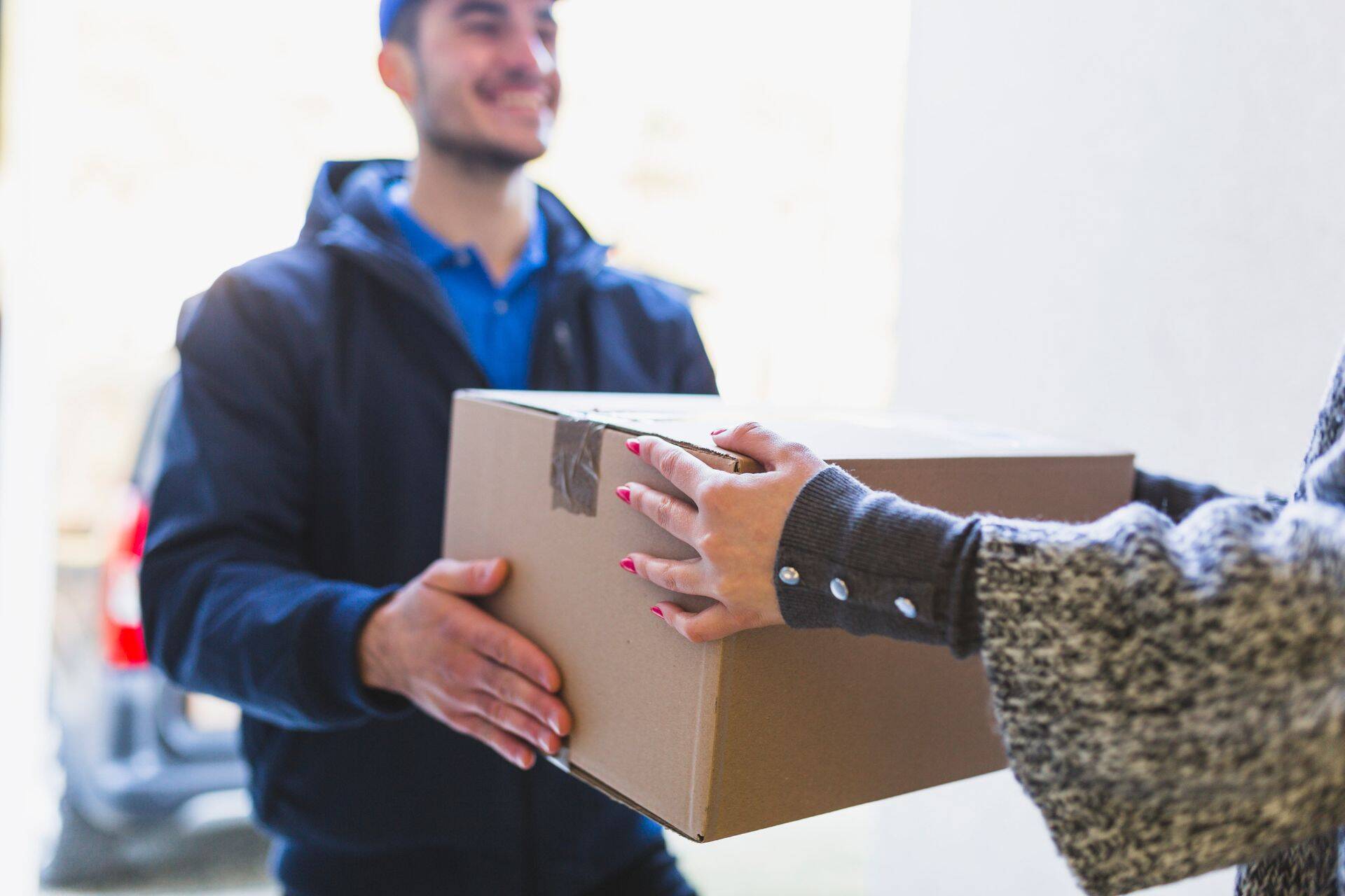 Ühildades kauba tagastuse ja asenduskauba viimise, saab transpordikuludelt tublisti kokku hoida.