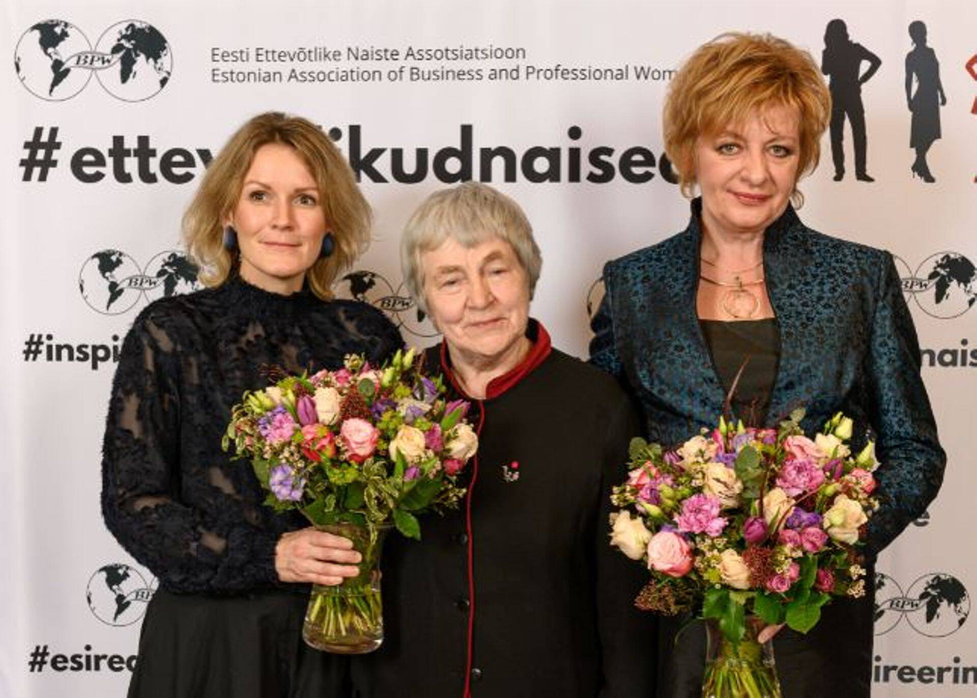 Tiitlitega pärjatud Mari-Liis Lind, Anu Raud ja Emöke Sogenbits.