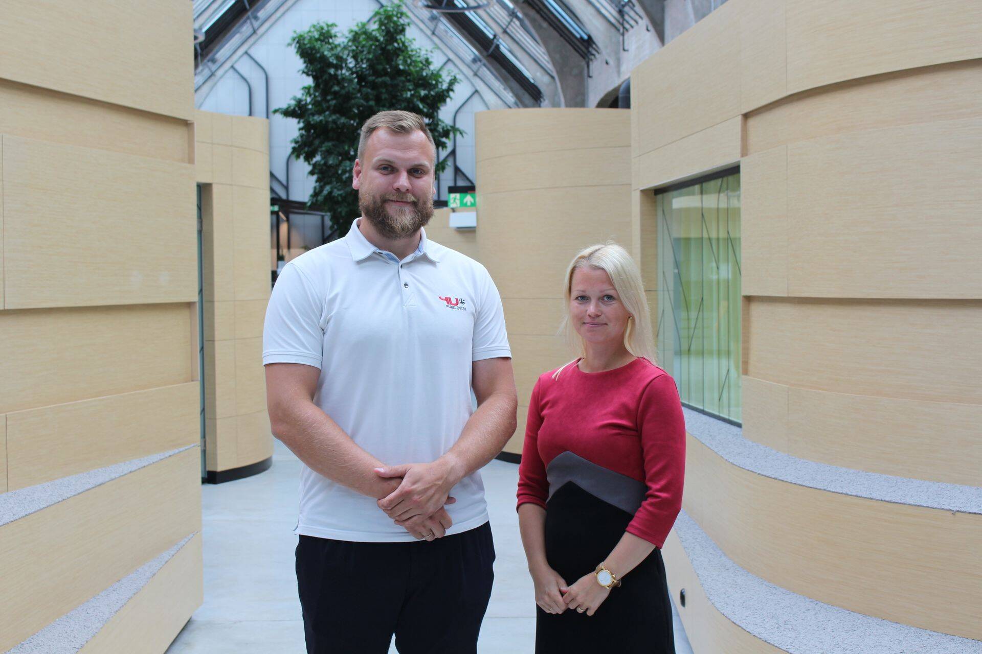 Plaat Detaili tegevjuht Karmo Lomp ja ettevõtte arendus- ja finantsjuht Annika Valksaare.