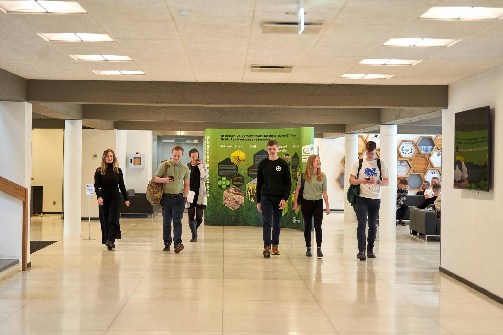 Maaülikooli tudengid.