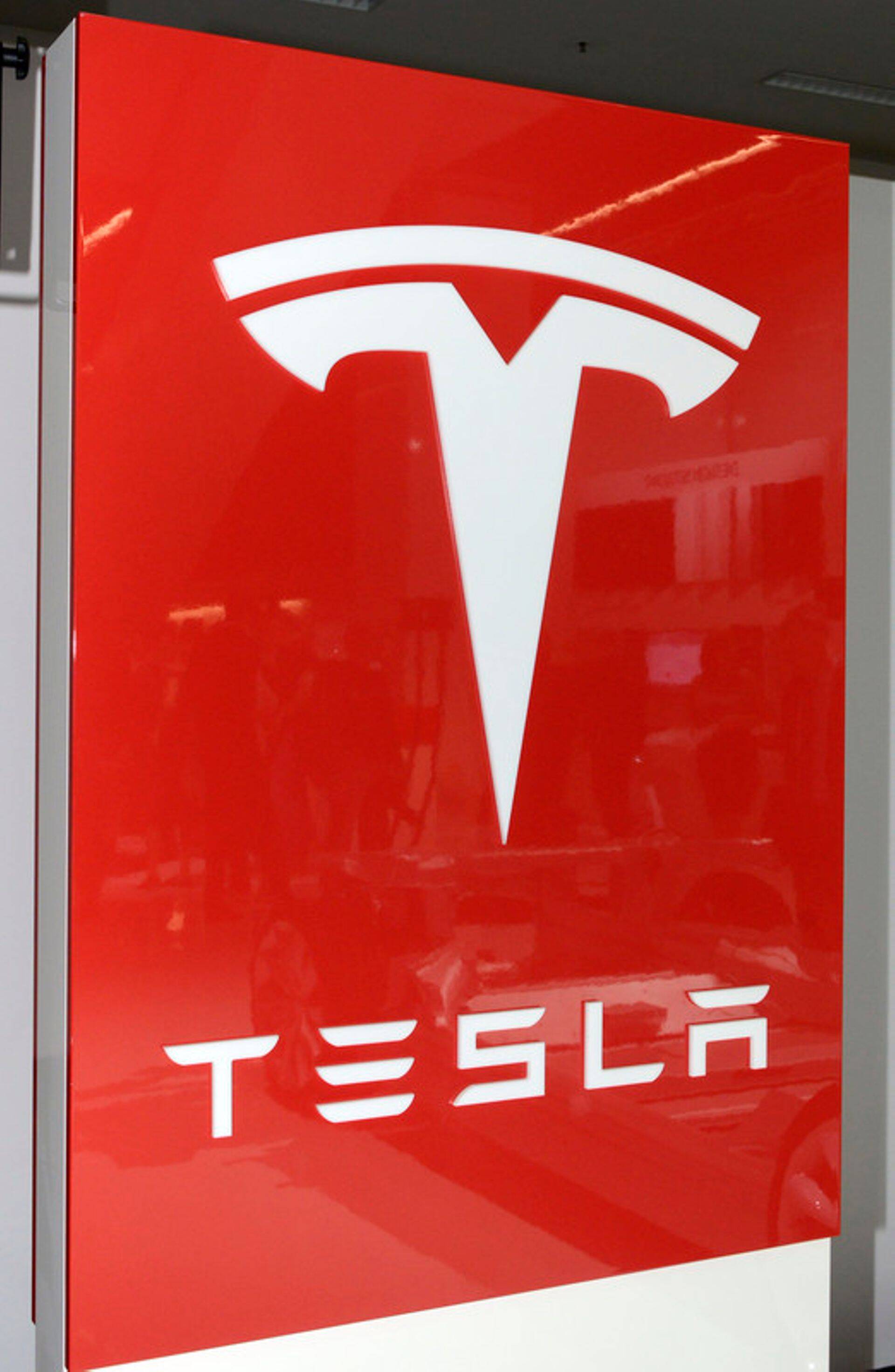 Tesla alustab uute projektidega