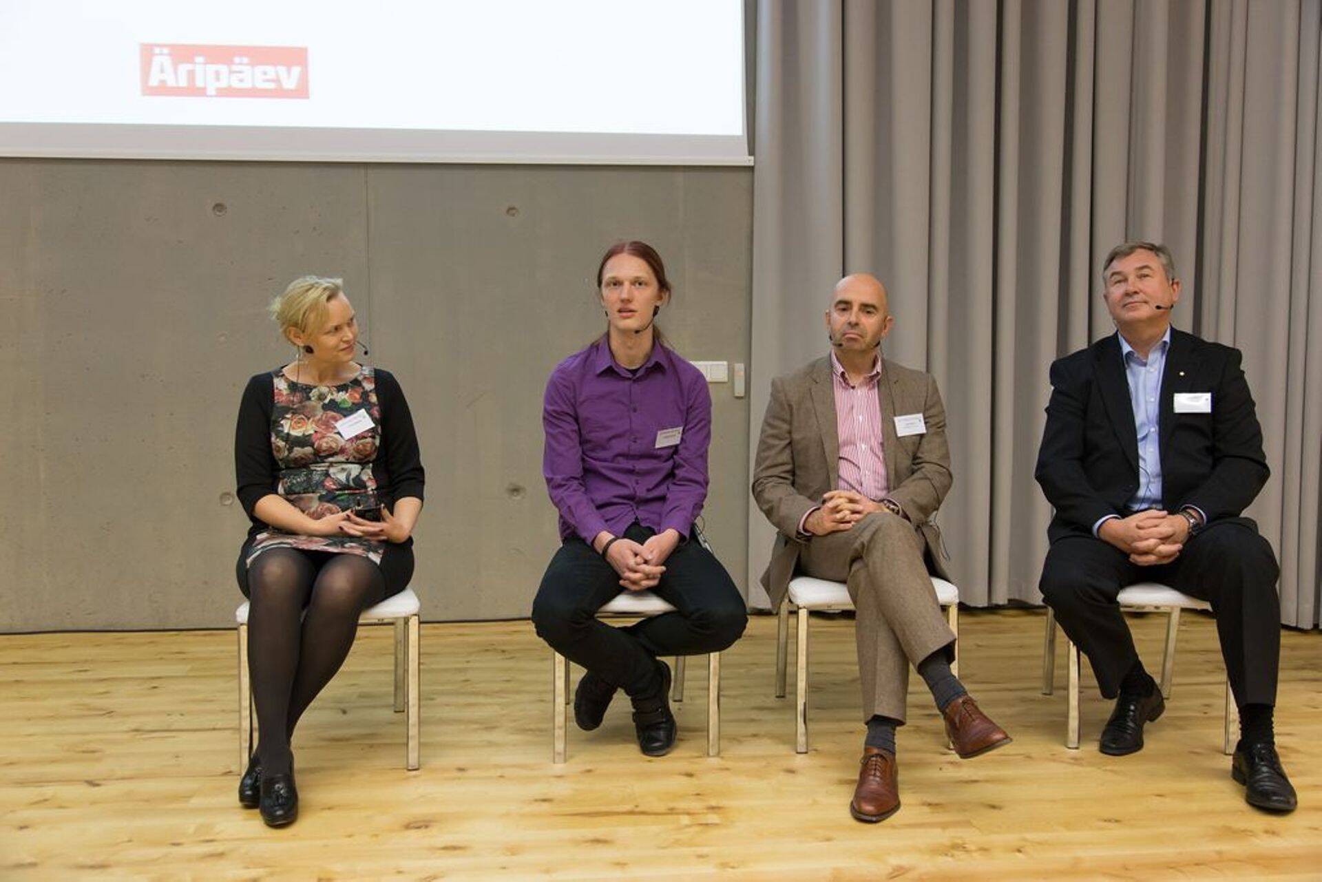 Äripäeva konverentsil osalesid vestlusringis Playtech Eesti juht Kaari Simson (vasakult), leiutaja Jaanus Kalde, OÜ Tarmeko juhatuse liige Jaan Nigul ja Kodumaja omanik Lembit Lump.