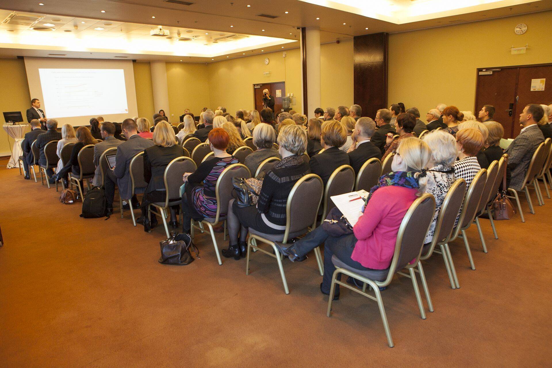 Mitmeks päevaks Eestisse konverentsile tulnud tahaksid siia ka puhkama tulla.