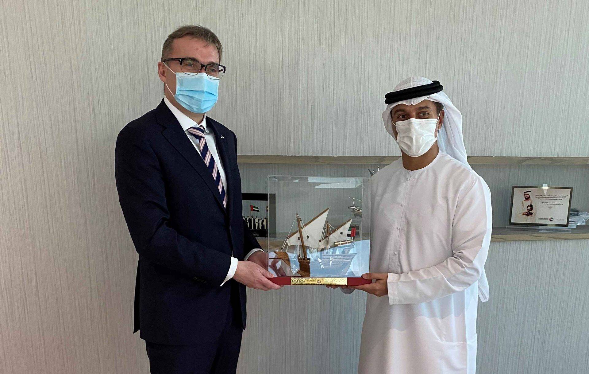 Andres Sutt ja Dr. Ahmad Belhoul Al Falas.