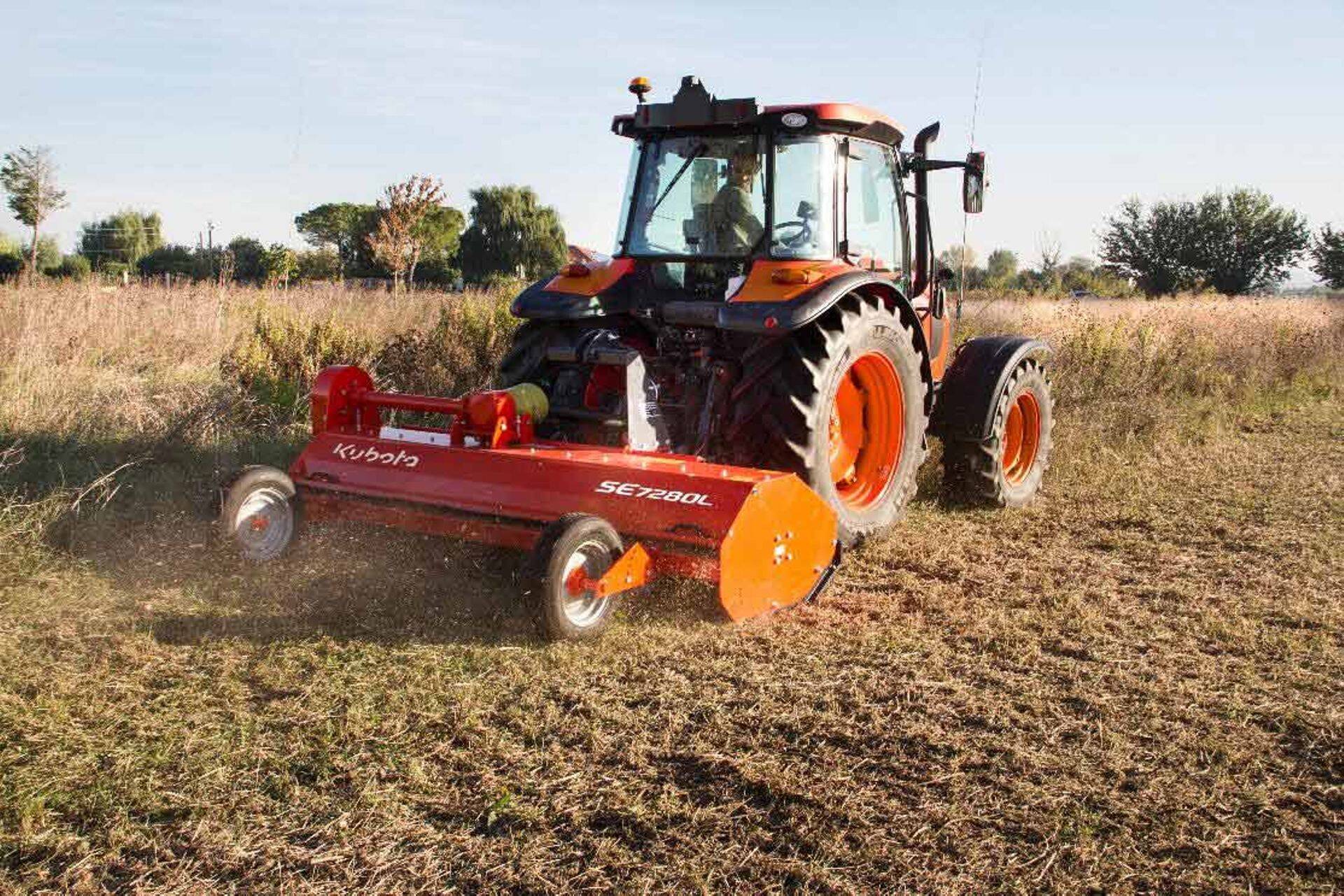 Kubota põllumajanduslik külgnihkega jäätmaaniiduk töölaiusega 2,8m SE7280L