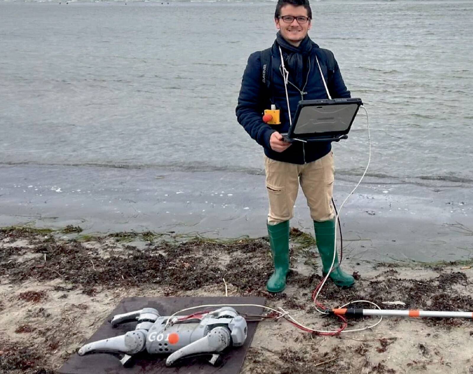Simon Pierre Godoni roboti maastikku trotsivad jalad on saanud inspiratsiooni põdra sõrgadest.