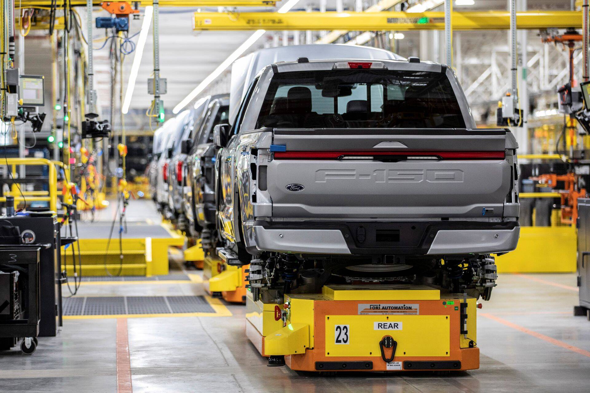 Fordi F-150 Lightning pikapi koosteliin Dearborni tehases Michiganis.