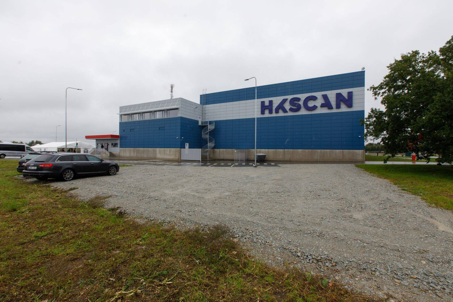 HKScan omab Eestis Tallegi ja Rakvere lihatööstust. Pildil nende logistikakeskus Jüris.