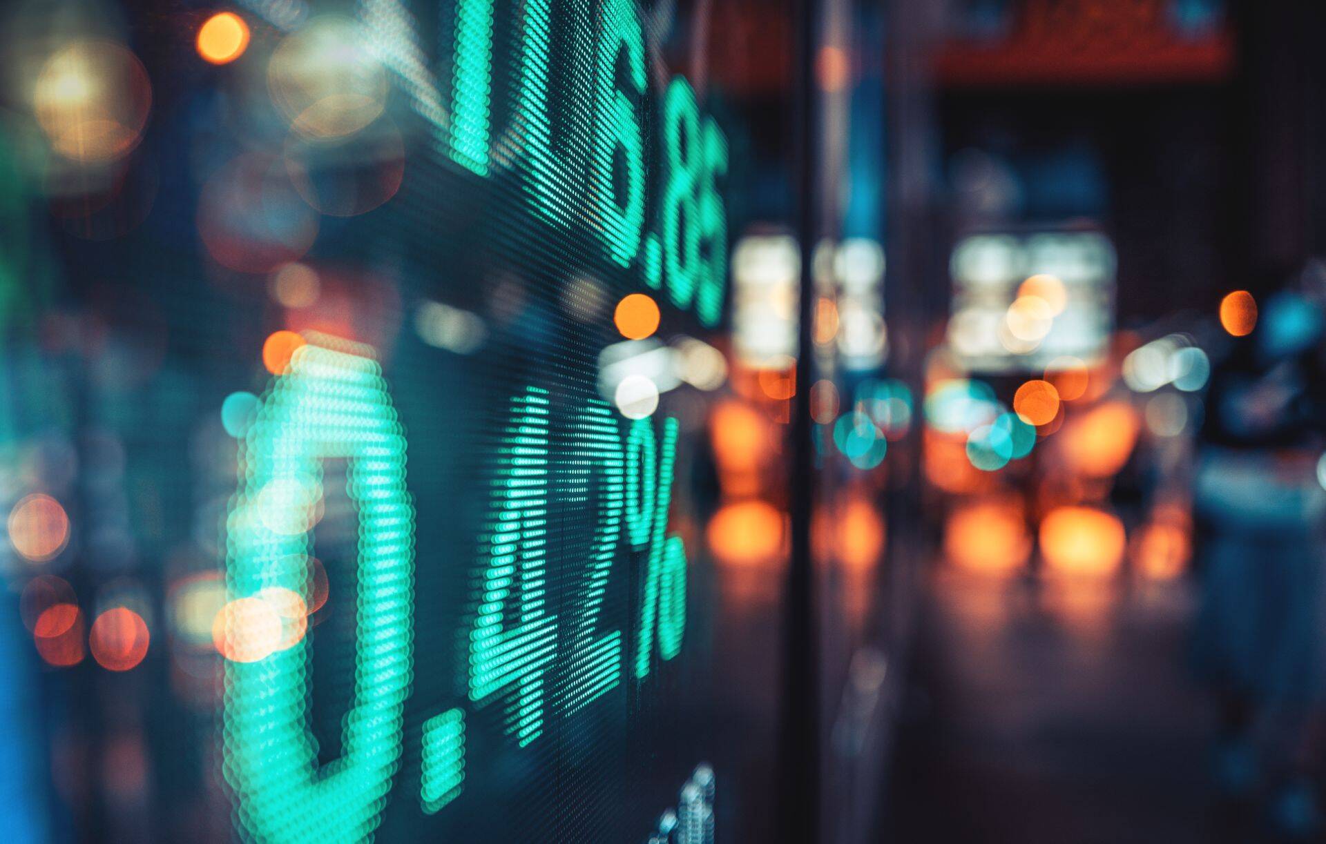 Экономика получает столь необходимый толчок благодаря лучшим за всю историю условиям на рынке труда, что позволит ужесточить денежно-кредитную политику и бороться с более высокой инфляцией, считает управляющий активами Private Banking Luminor Калле Козе.