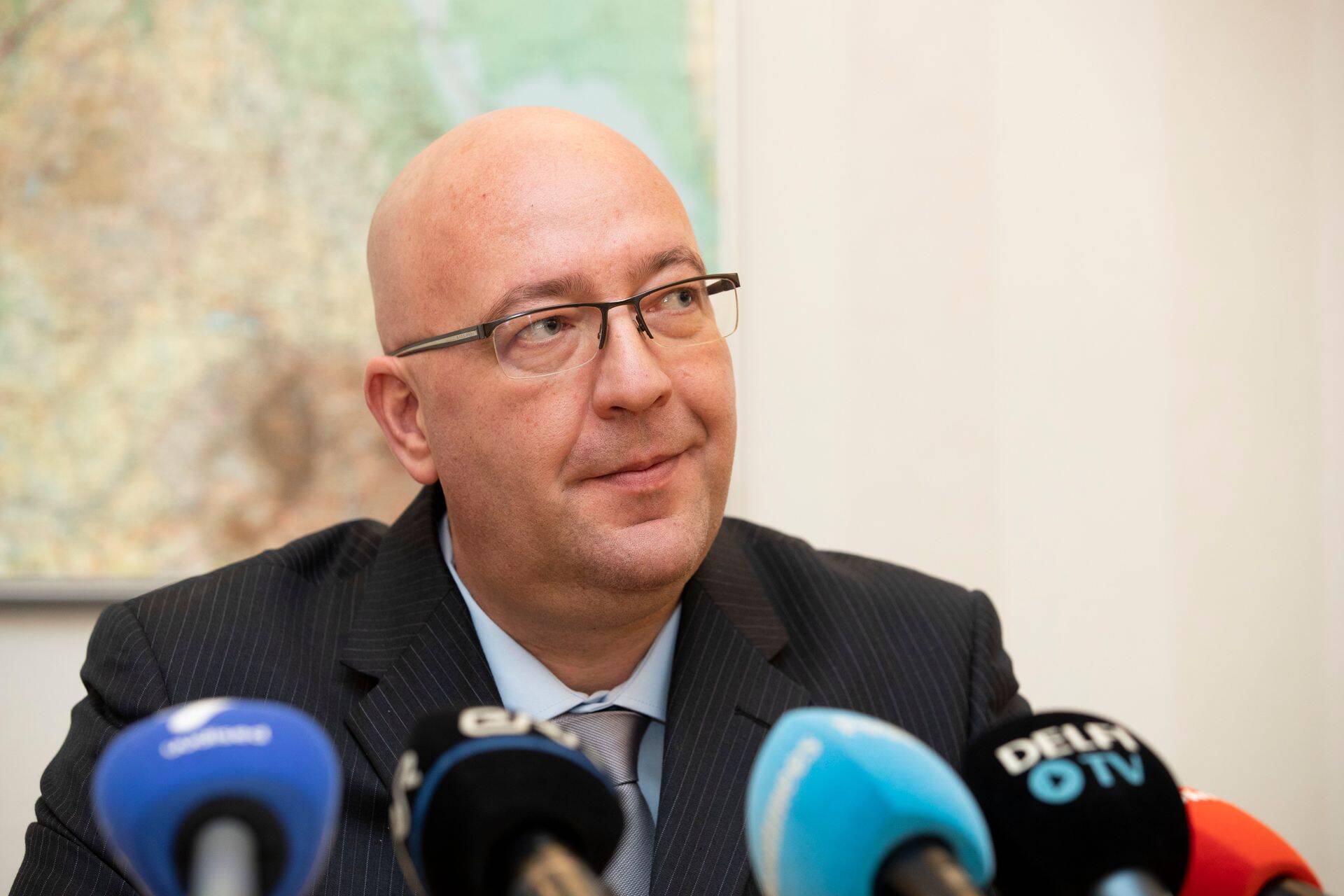 Maaeluminister Arvo Aller