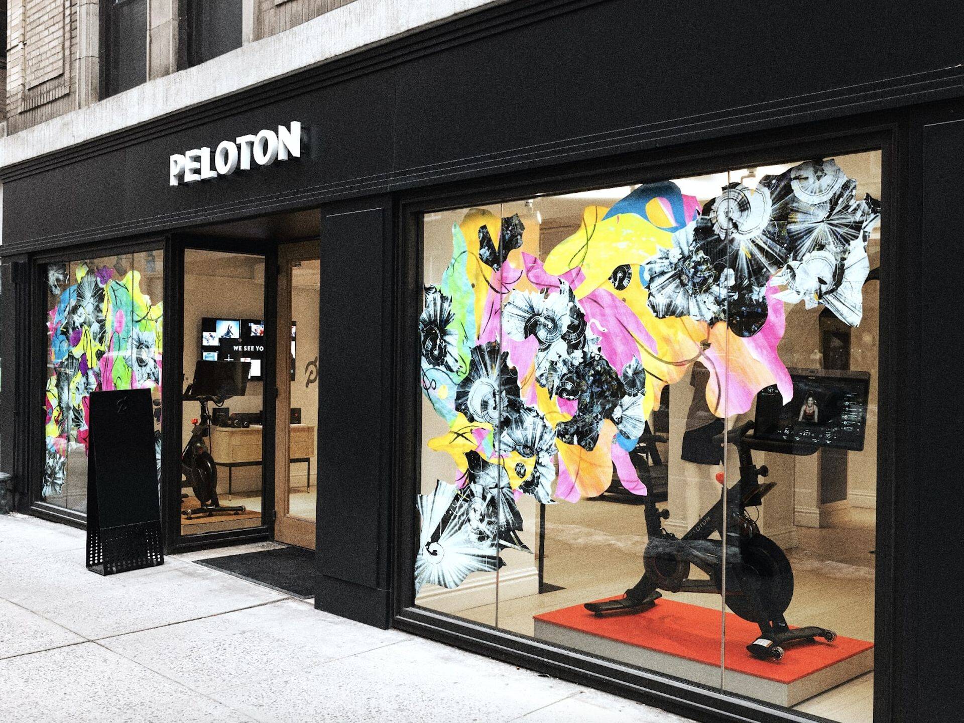 Pelotoni esindussalong New Yorgis.