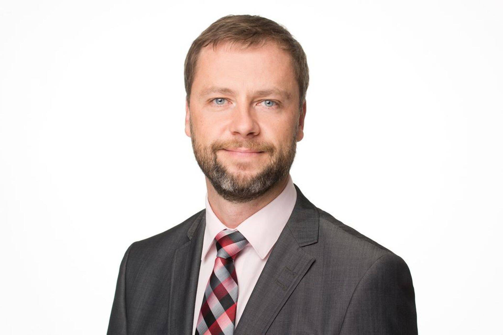 Andrus Treier.