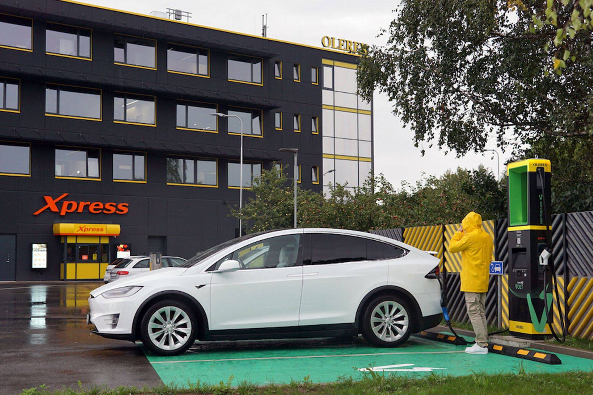 Elektriautode laadimislahenduste pakkuja Enefit Volt ülikiirlaadija Tartus.