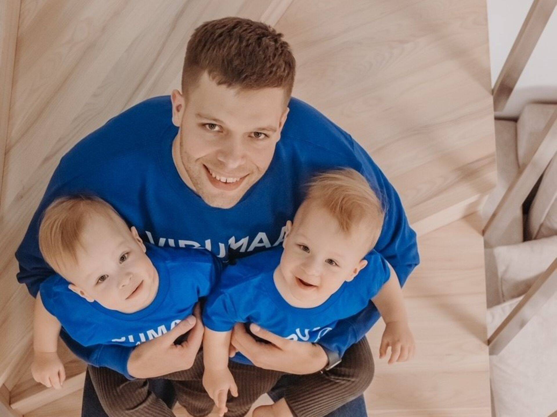 Võrkpallur Martti Juhkami (35) ja tema elukaaslase Liisi elu muutus oluliselt, kui nende perre sündisid kaksikud.