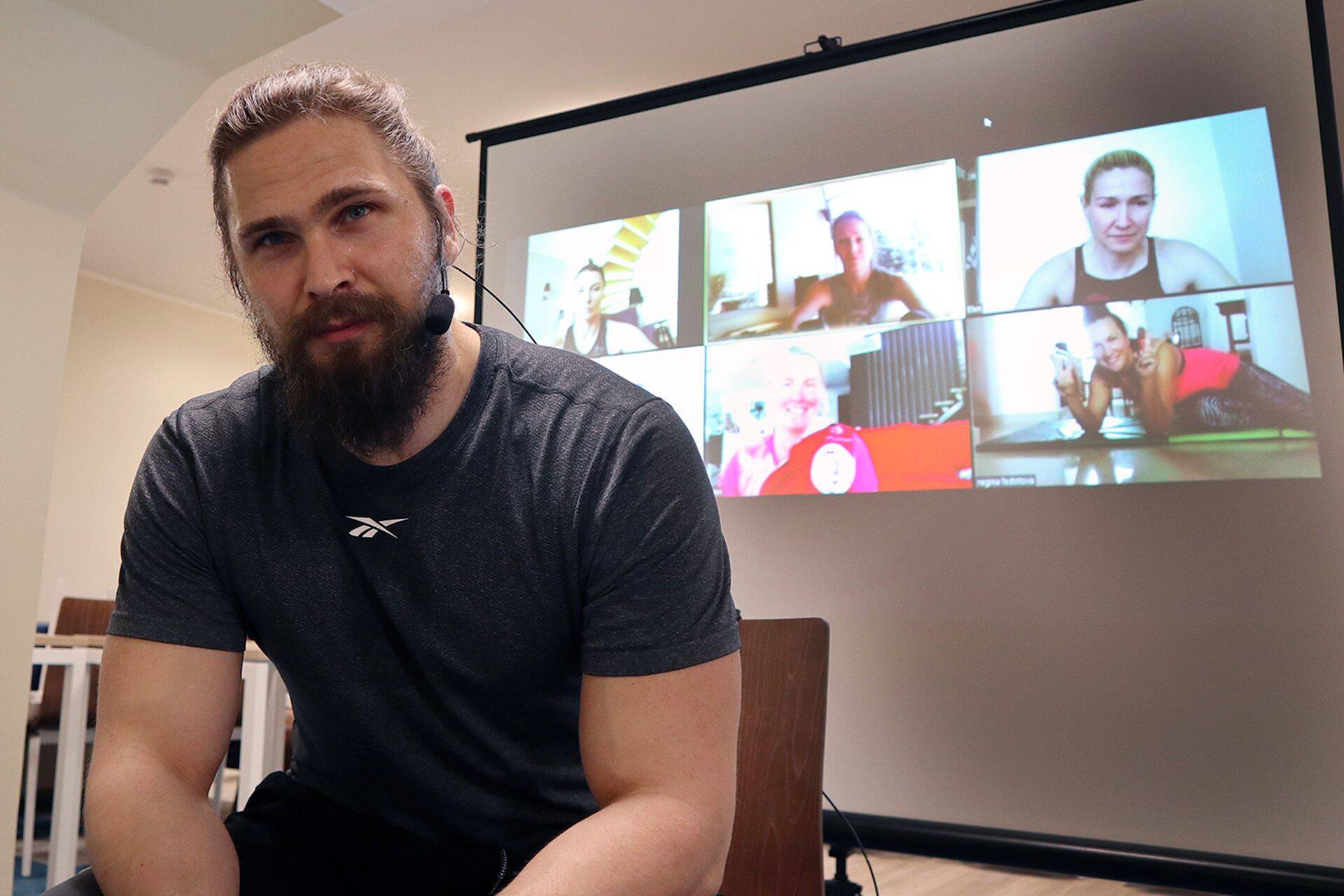 Koroonaviiruse pandeemia ajal on internetivahendusel toimuvad treeningud järjest enam populaarsust kogumas.