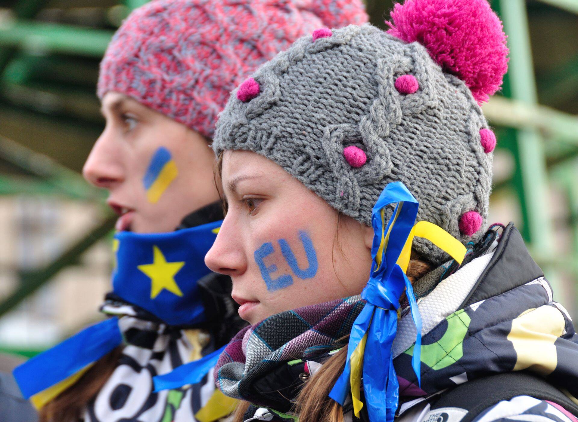 Решение о том, получат ли Украина и Молдова статус кандидатов на вступление в ЕС будут принимать лидеры стран ЕС на заседании Европейского Совета 23-24 июня.