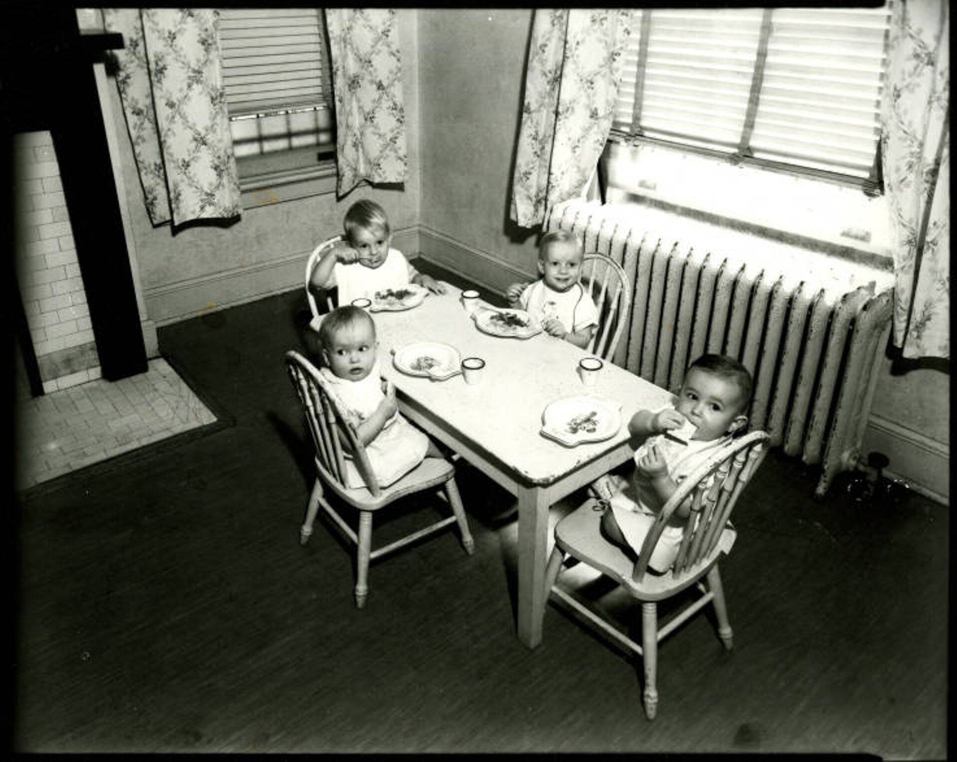 Röövitud lapsed 1949. aastal Tennessee osariigis. Teinekord lapsi isegi uimastati veidi, et nad oleksid rõõmsad ja rahulikud.