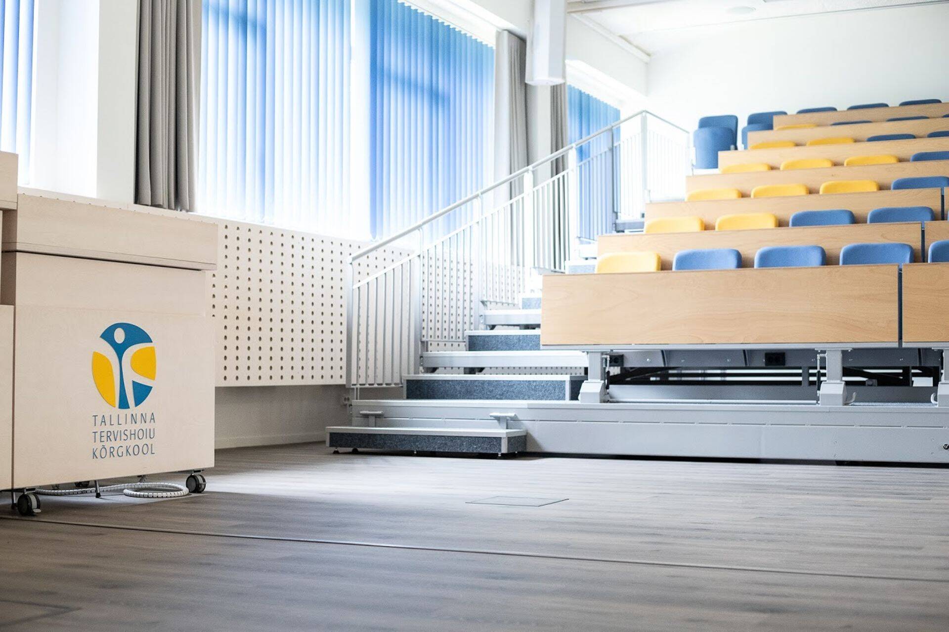 Õppeaasta saab aluguse hoopis digisüsteemide vahendusel - aula jääb ootama koroonavabasid aegu.