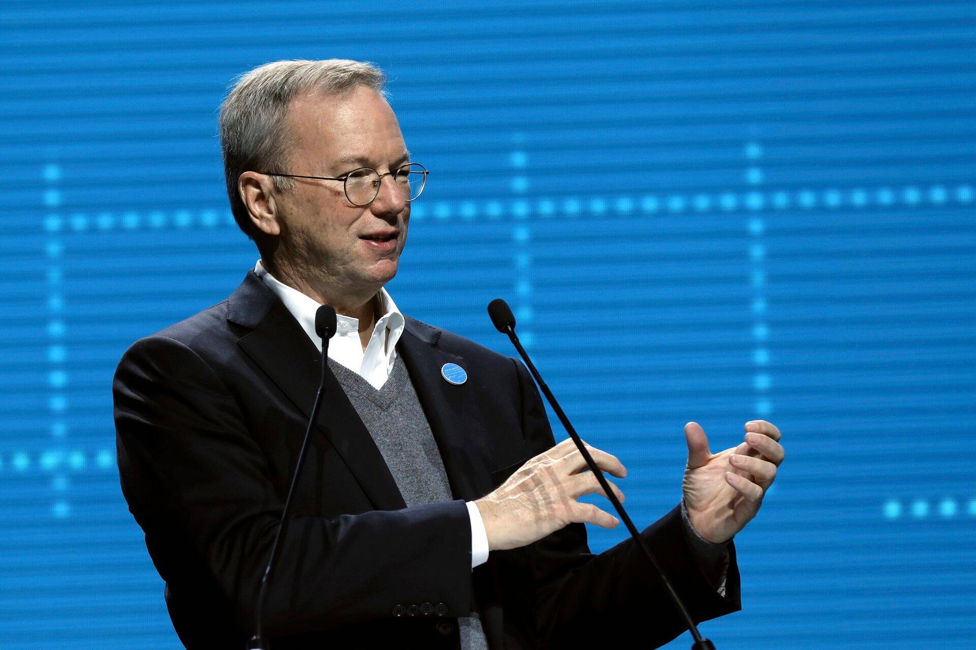 Eric Schmidt astub tagasi Google'i emafirma juhi kohalt.