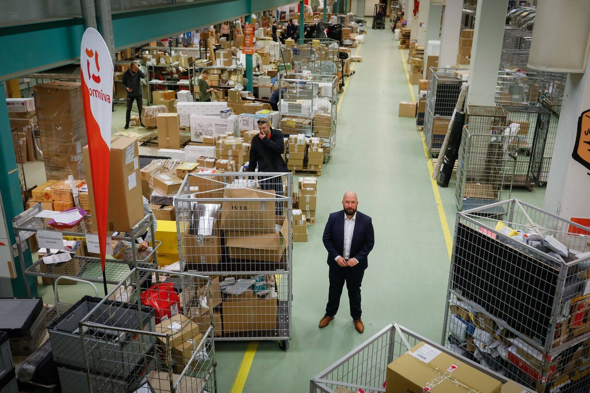 Omniva pakiäri valdkonna juht Sten Argos ei näe jõulueelses suures pakikoguses probleeme. „Me ei võta seda kui probleemi, vaid kui toredat aega. Teame ju, et jõulud tulevad igal aastal,“ ütles Argos.