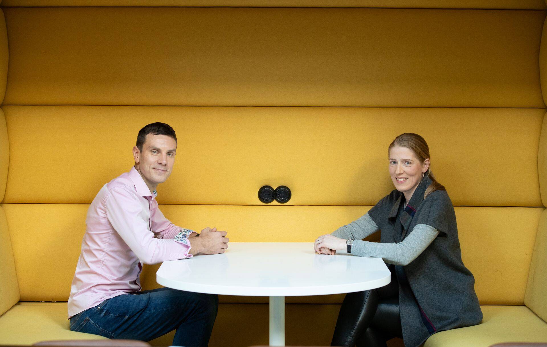 Eesti ettevõtjad käivitasid Heateo Haridusfondi nimelise filantroopiafondi. Ideest kõnelevad Taxify kaasasutaja Martin Villig ning Heateo Sihtasutuse tegevjuht Pirkko Valge.