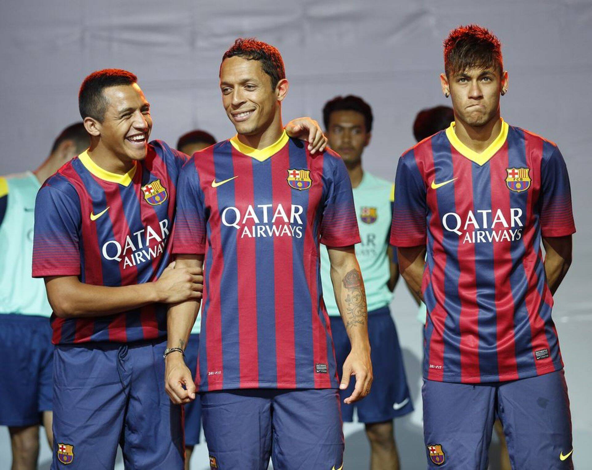 FC Barcelona jalgpalli meeskonna liikmed promomas Nike'i riideid ja jalanõusid