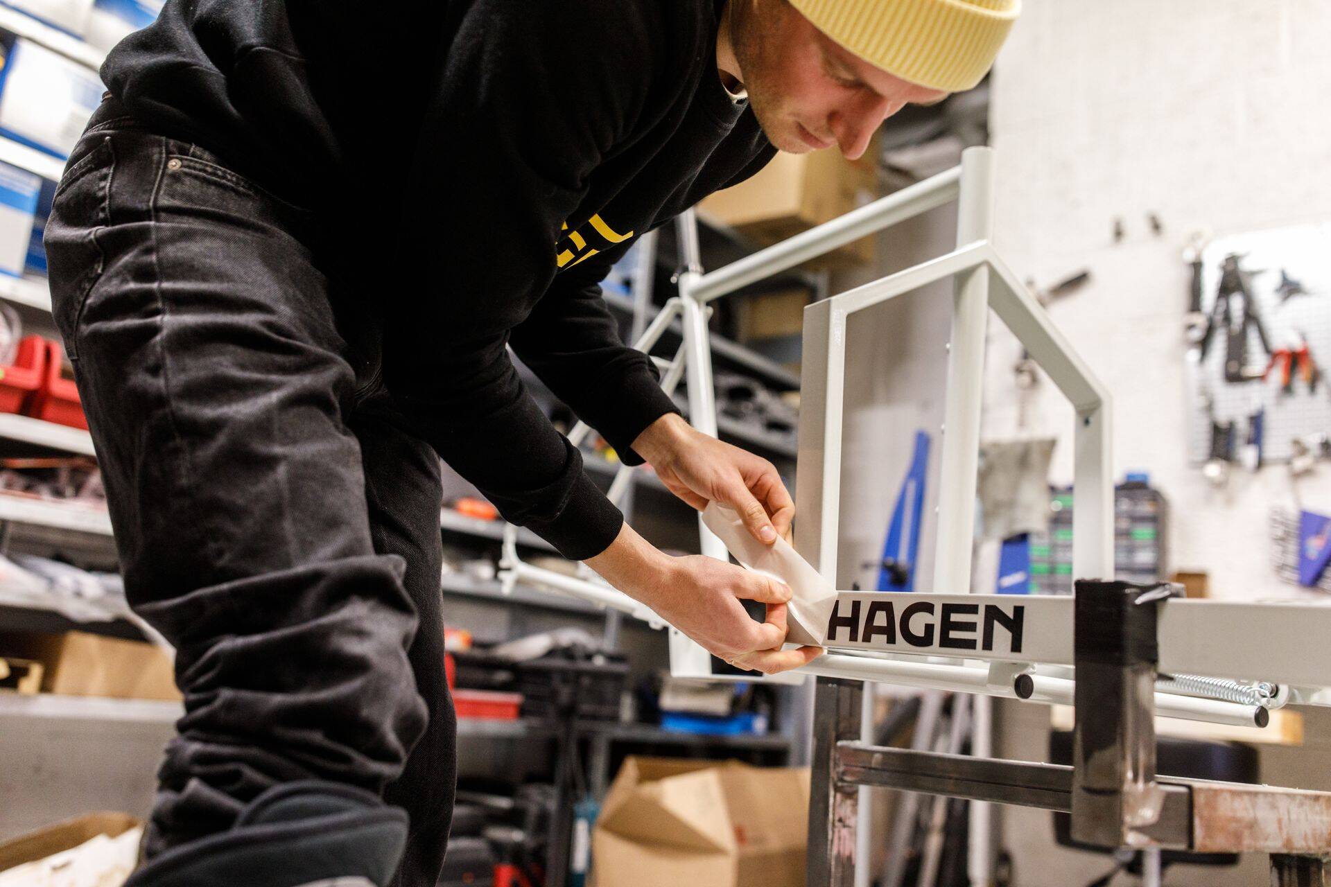 Sākas Igaunijas elektroriteņu ražotāja Hagen Bikes akciju tirdzniecība biržā