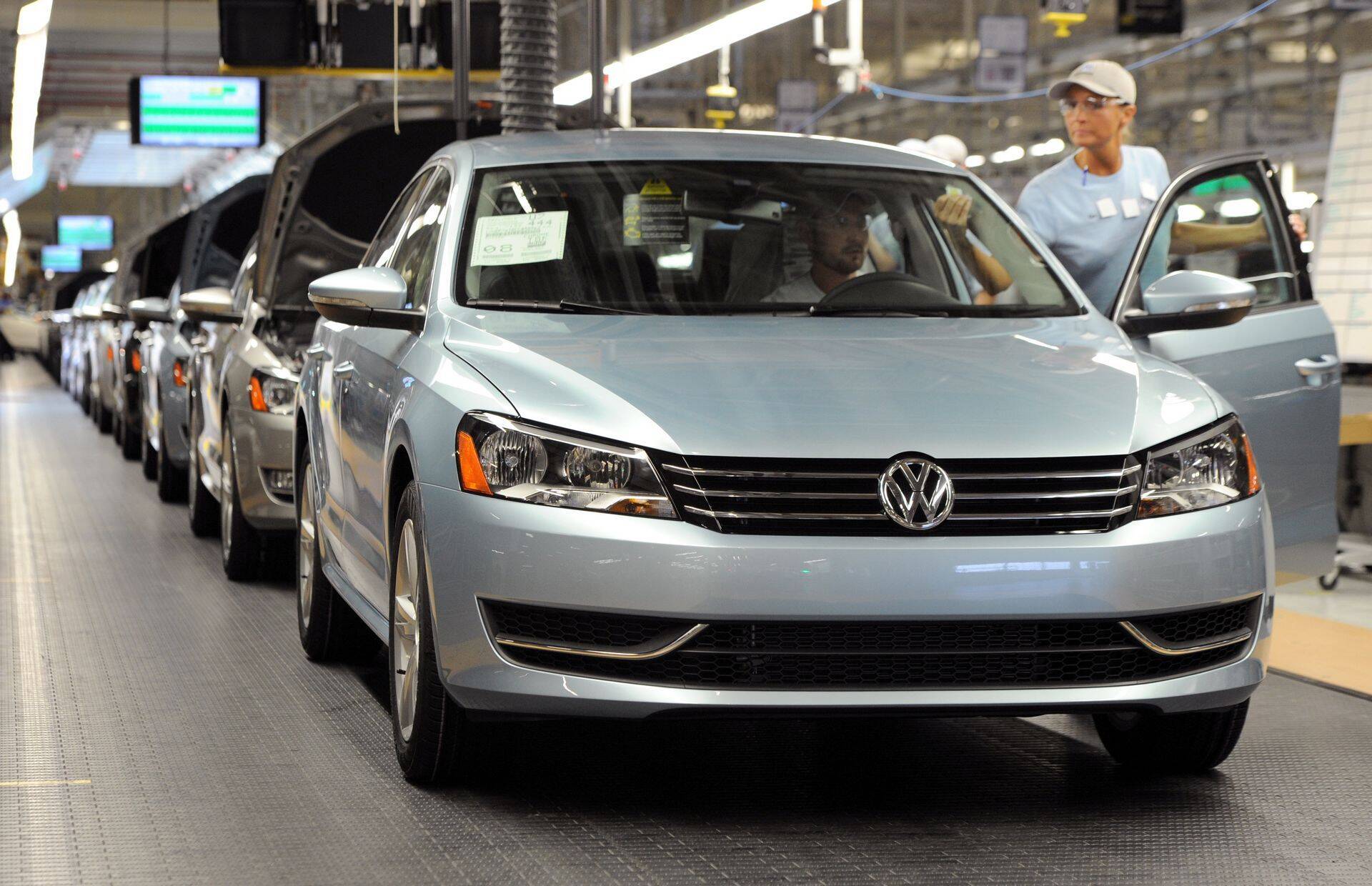 Volkswagen Passat on ametisõitudeks Viljandi ja Ida-Viru Keskhaigla juhtidele.