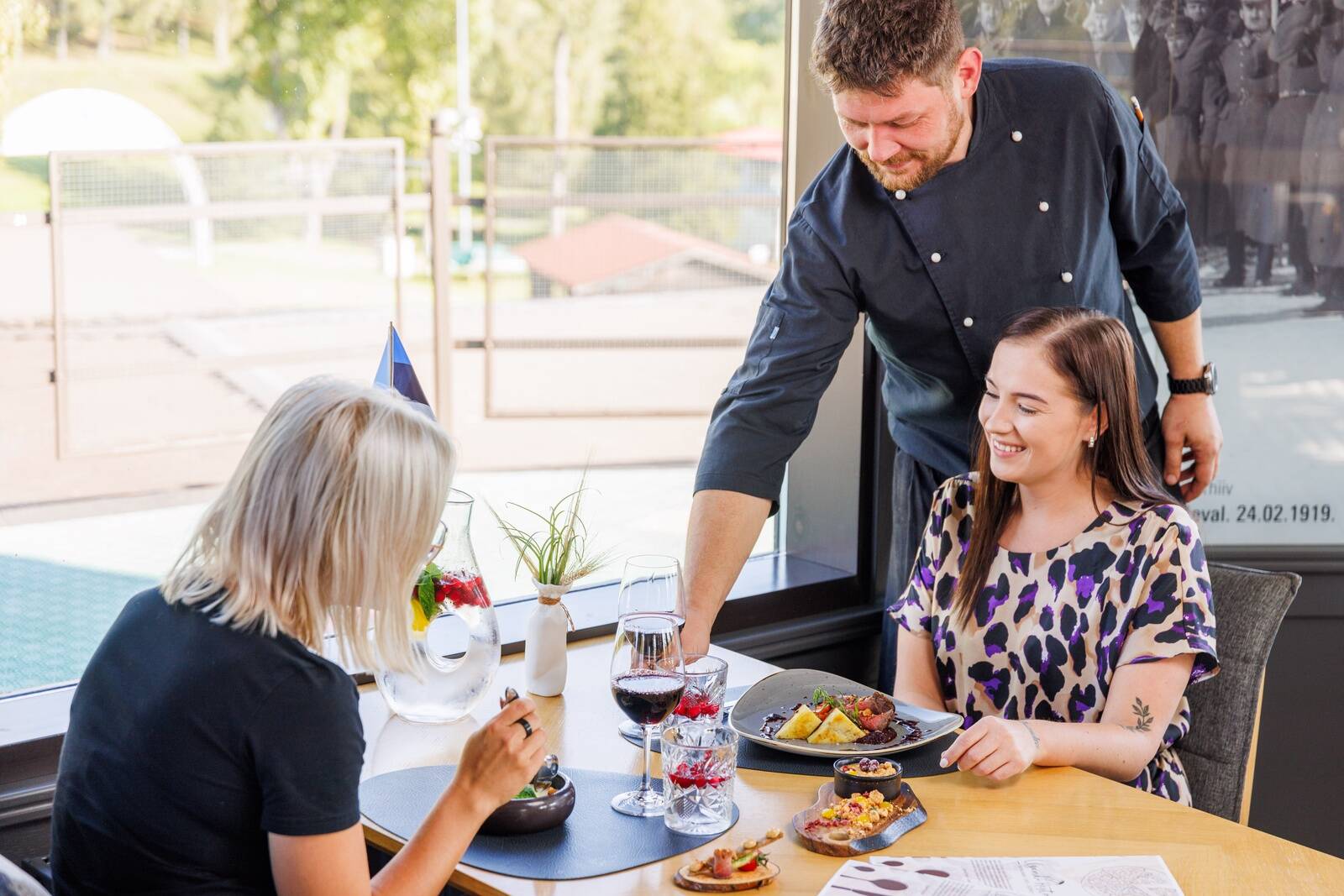 Ugandi Resto peakokk Silver Illak