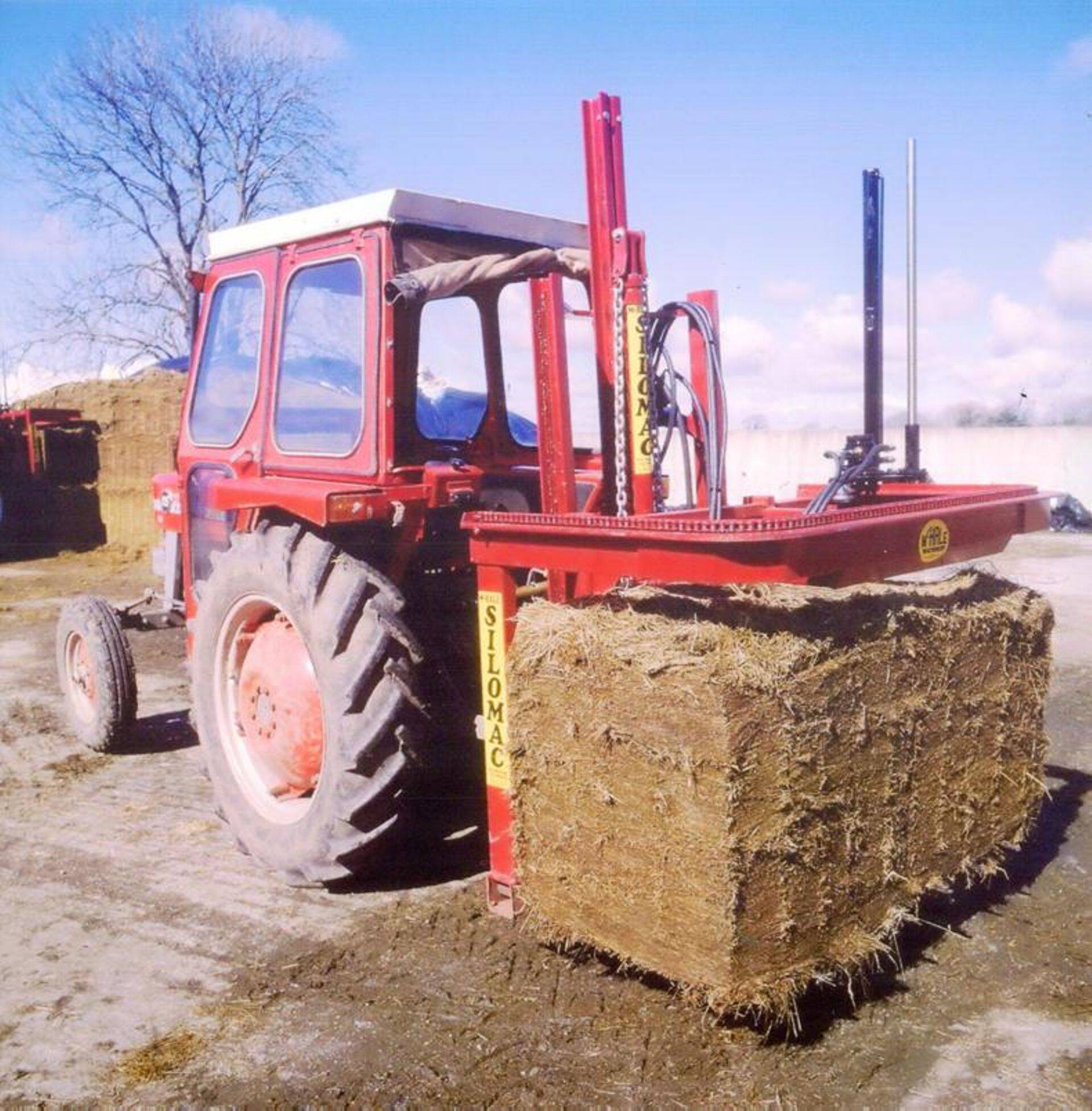 1990.-te keskel hakkas McHale arendama kuubikukujuliselt mähkivaid seadmeid, mida saaks kasutada põllul või staatilises asukohas.