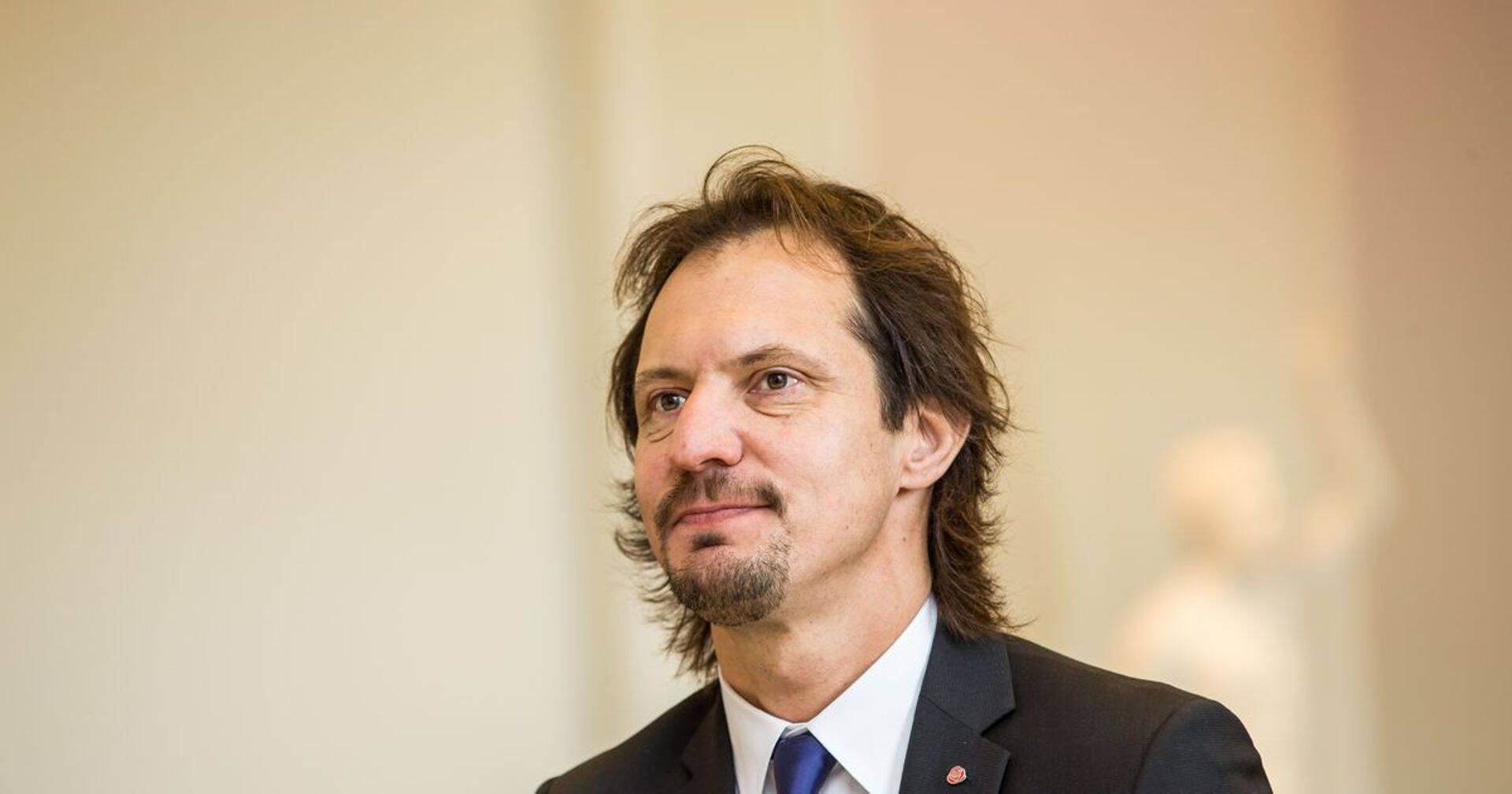 Kultuuriminister Indrek Saar leidis, et Eesti Kontserdi nõukogu ei ole sellises koosseisu töövõimeline
