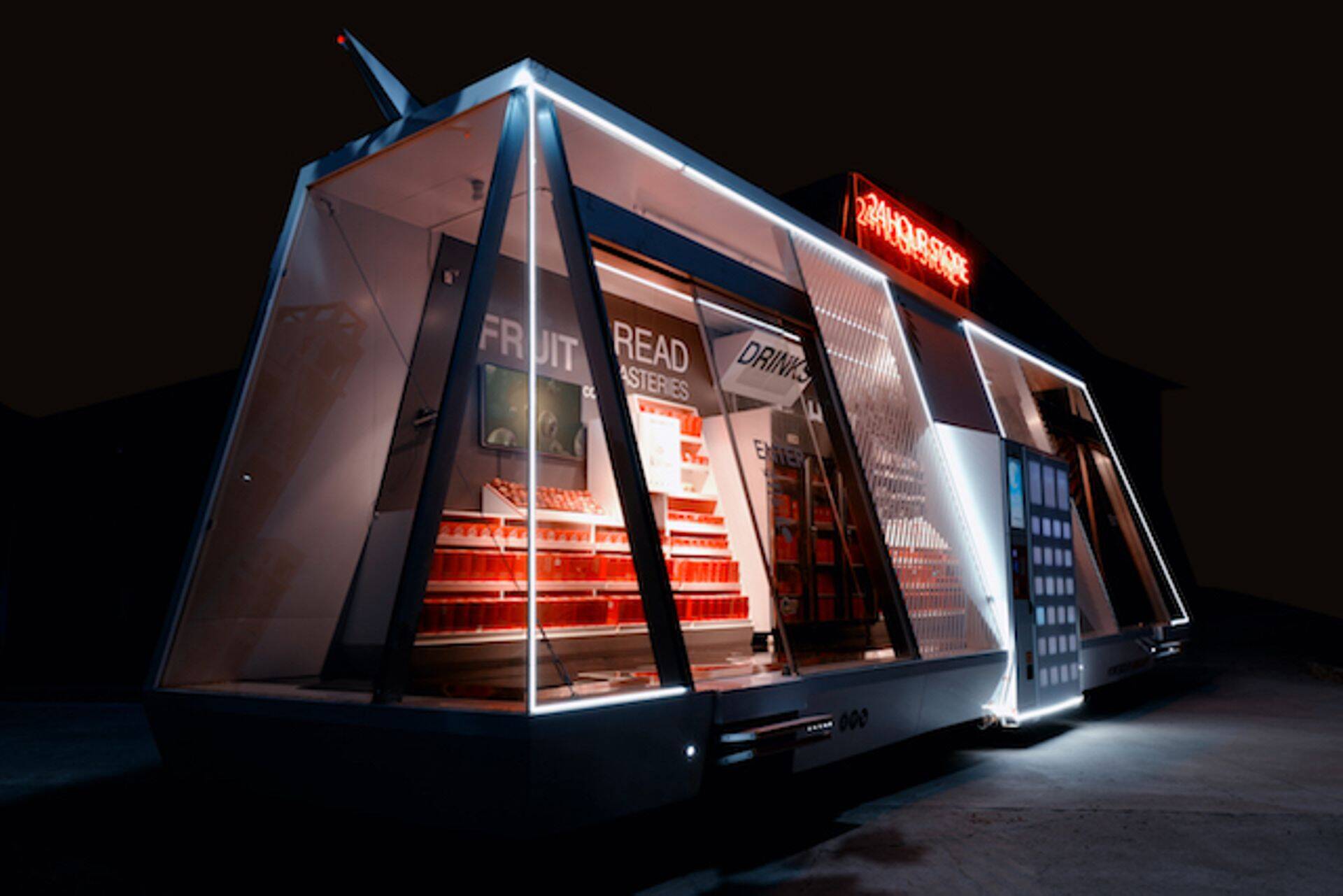 В Шанхае (Китай), являющемся крупнейшим по численности городом в стране, на улицах появился первый мобильный автономный тестовый магазин.