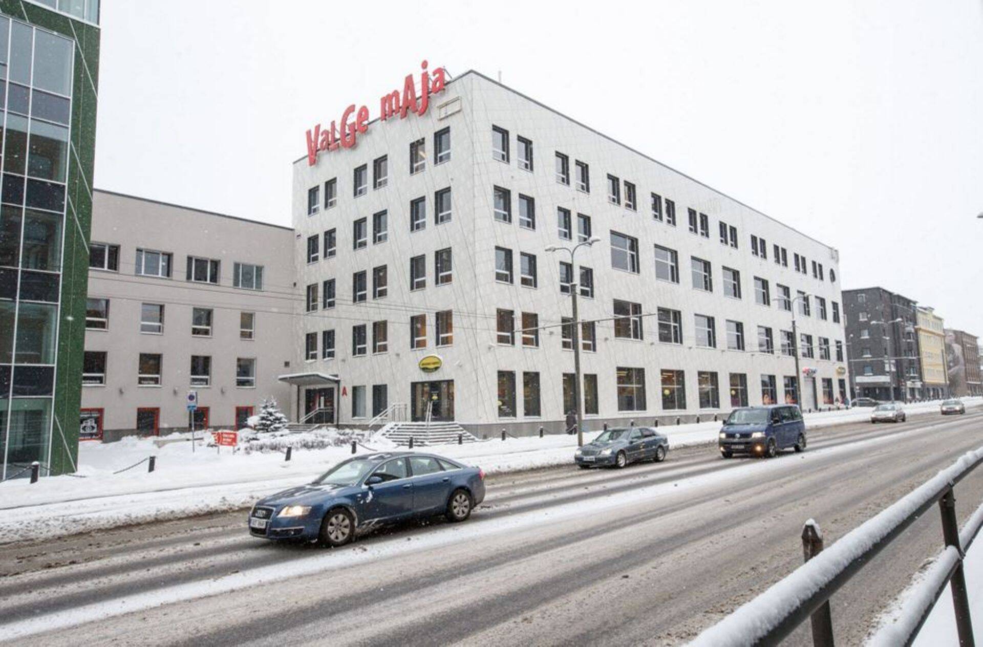 Üks suurimaid tehinguid oli Tartu maanteel asuva Valge Maja müük