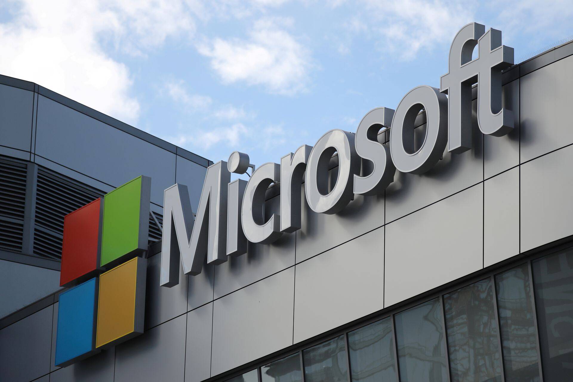 Microsofti logo Los Angeleses, Californias, USA-s. REUTERS/Lucy Nicholson/File Photo