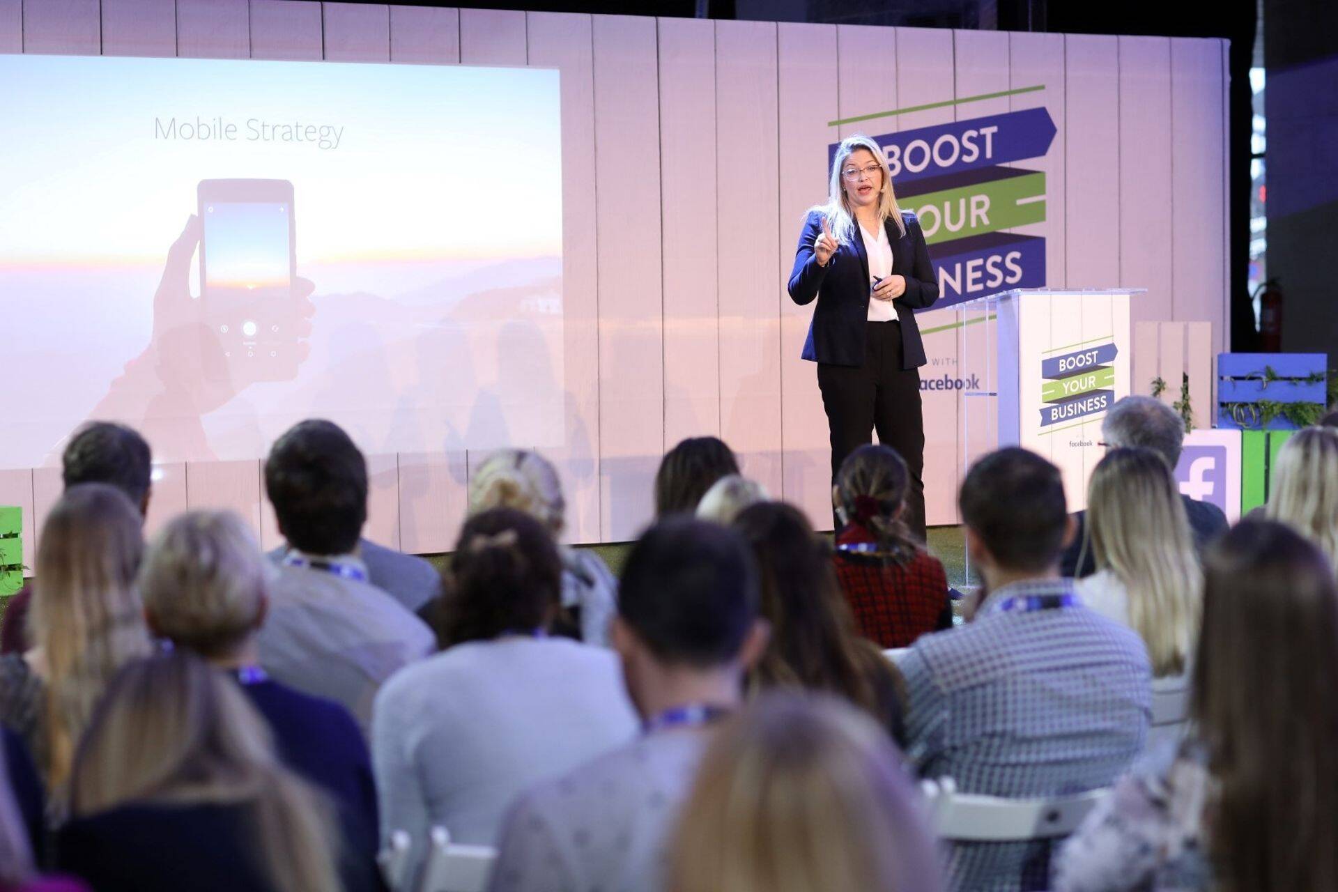 Facebooki VKEde kogukonna juht
Helen Smyth