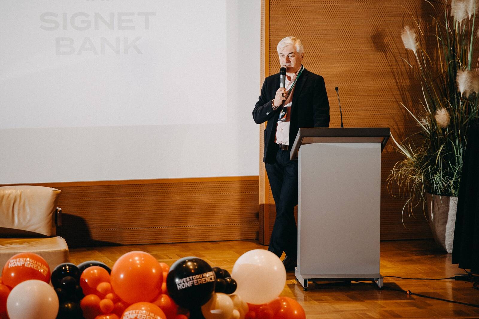 Roberts Idelsons, Signet Bank valdes priekšsēdētājs