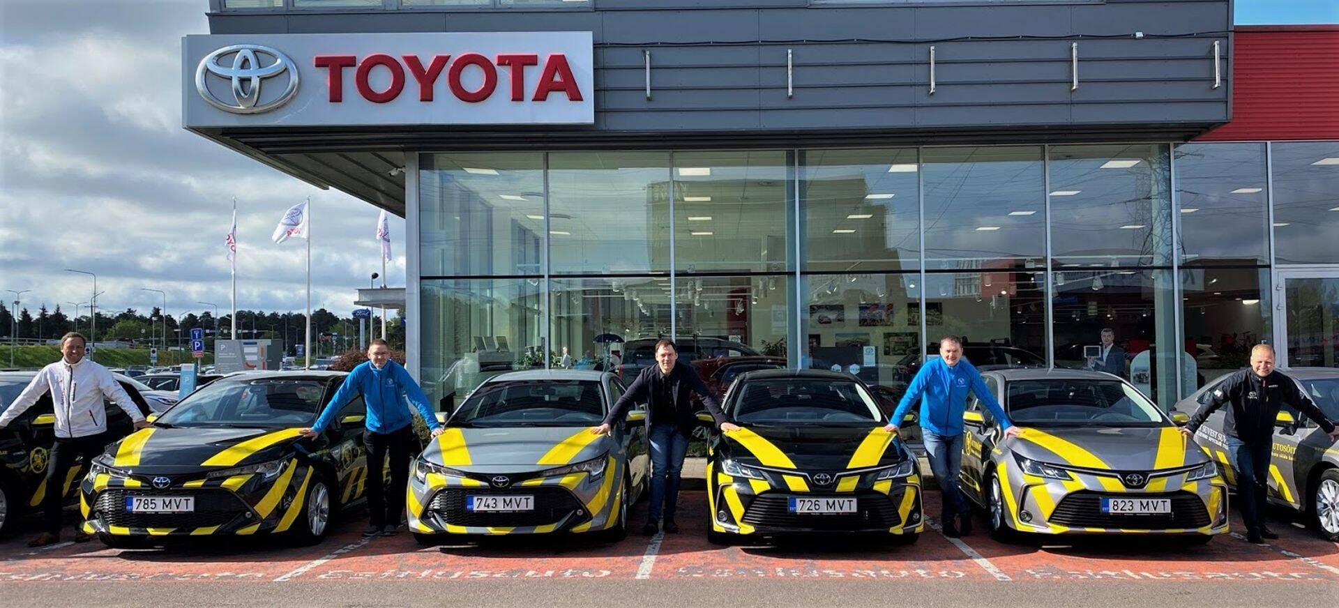 OÜ-le Autosõit üle antud Toyotad.